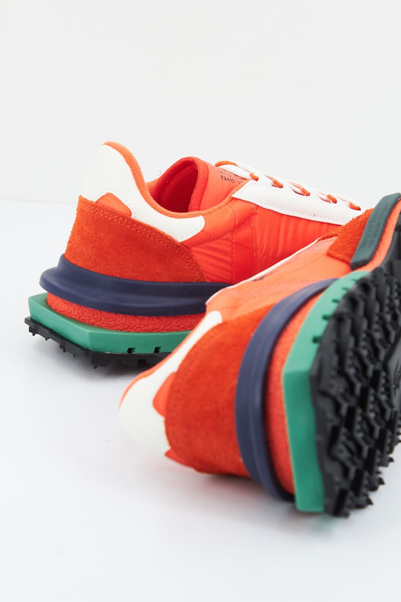 LACOSTE  ELITE ACTIVE 223 en color NARANJA (3)
