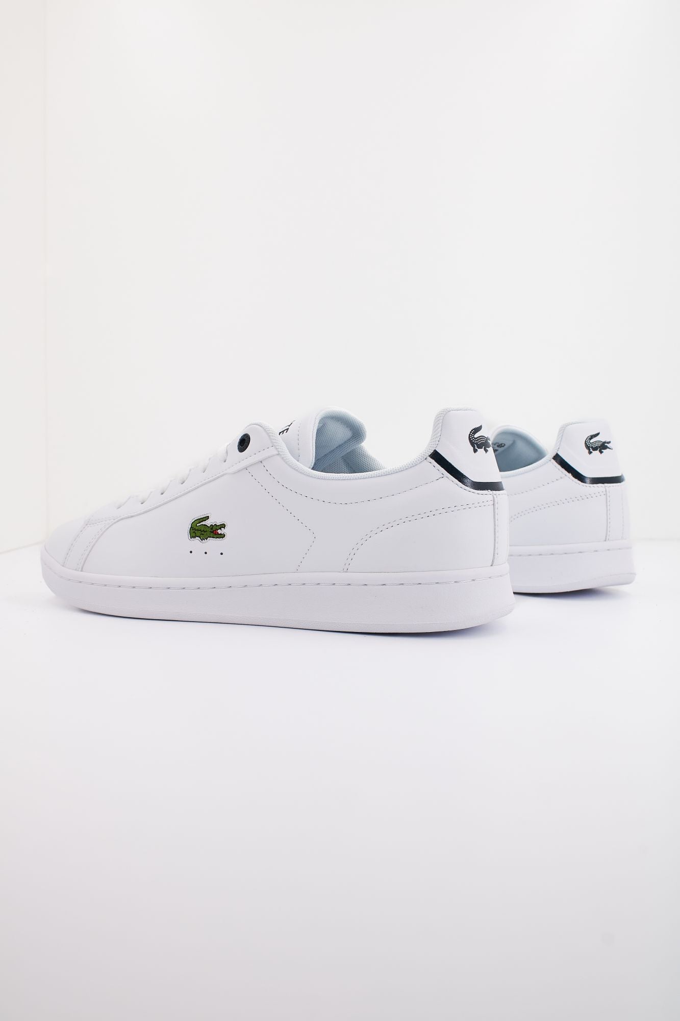LACOSTE CARNABY PRO BL LEATHER TO en color BLANCO (3)