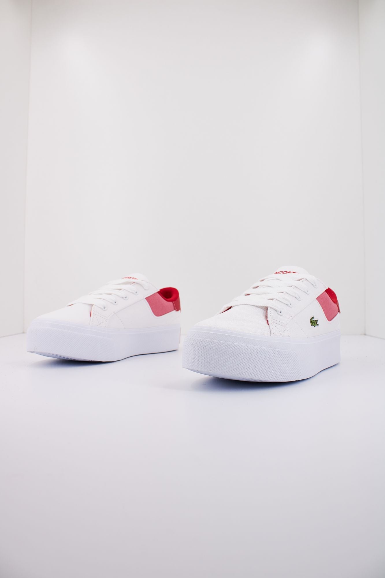 Sneakers Lacoste de Mujer online en Yellowshop