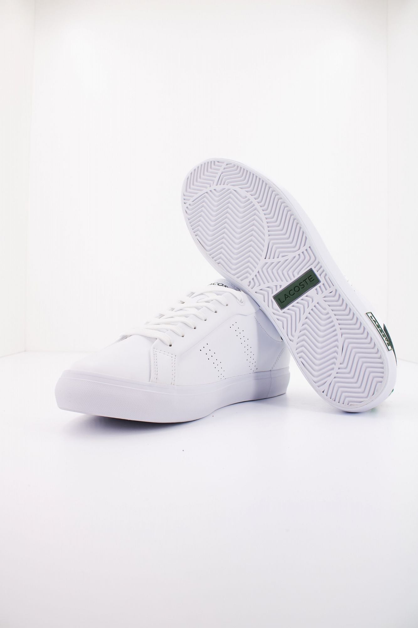LACOSTE POWERCOURT 2.0 LEATHER en color BLANCO (4)