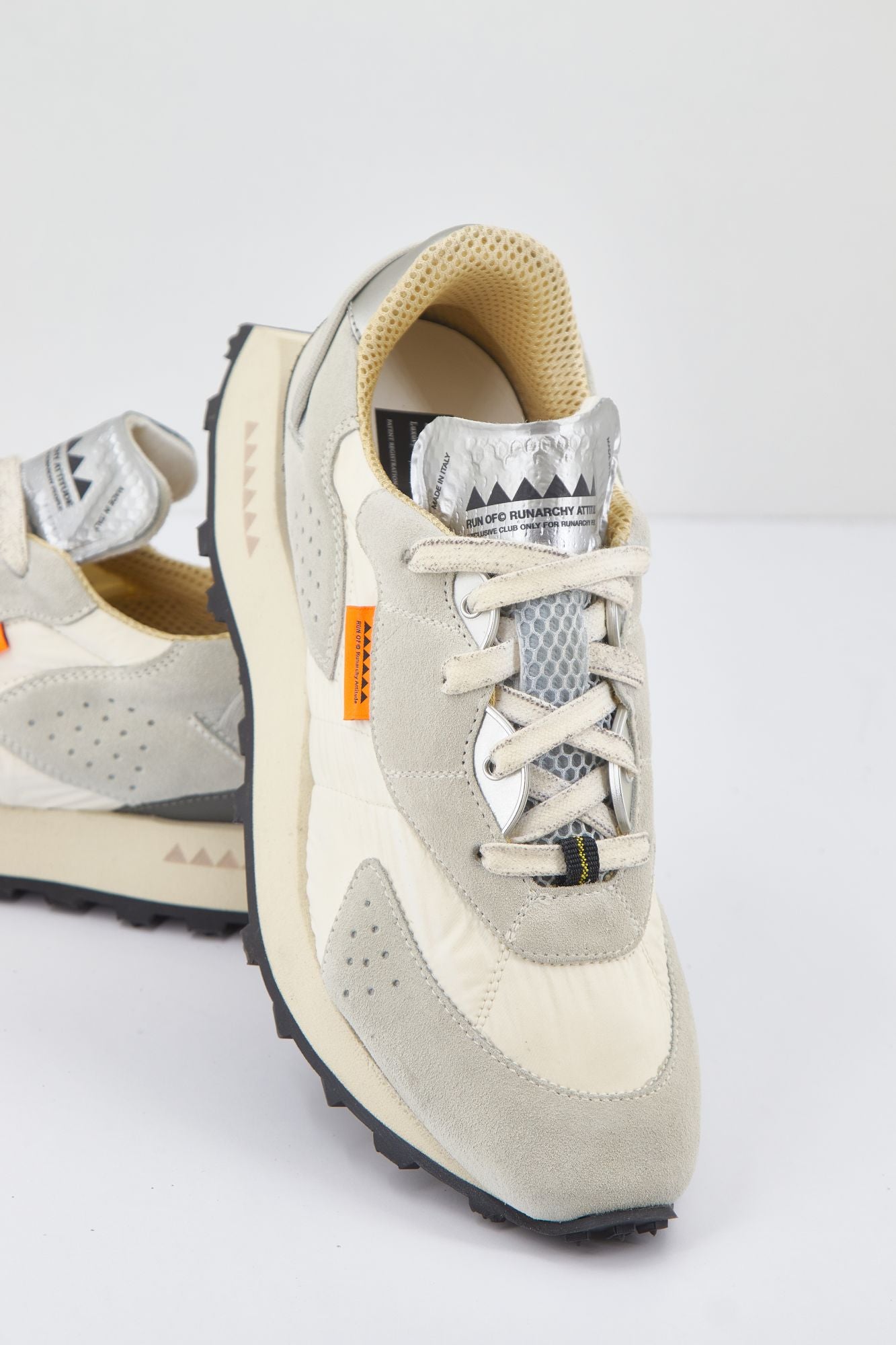 RUN OF PIUMA en color BLANCO (3)