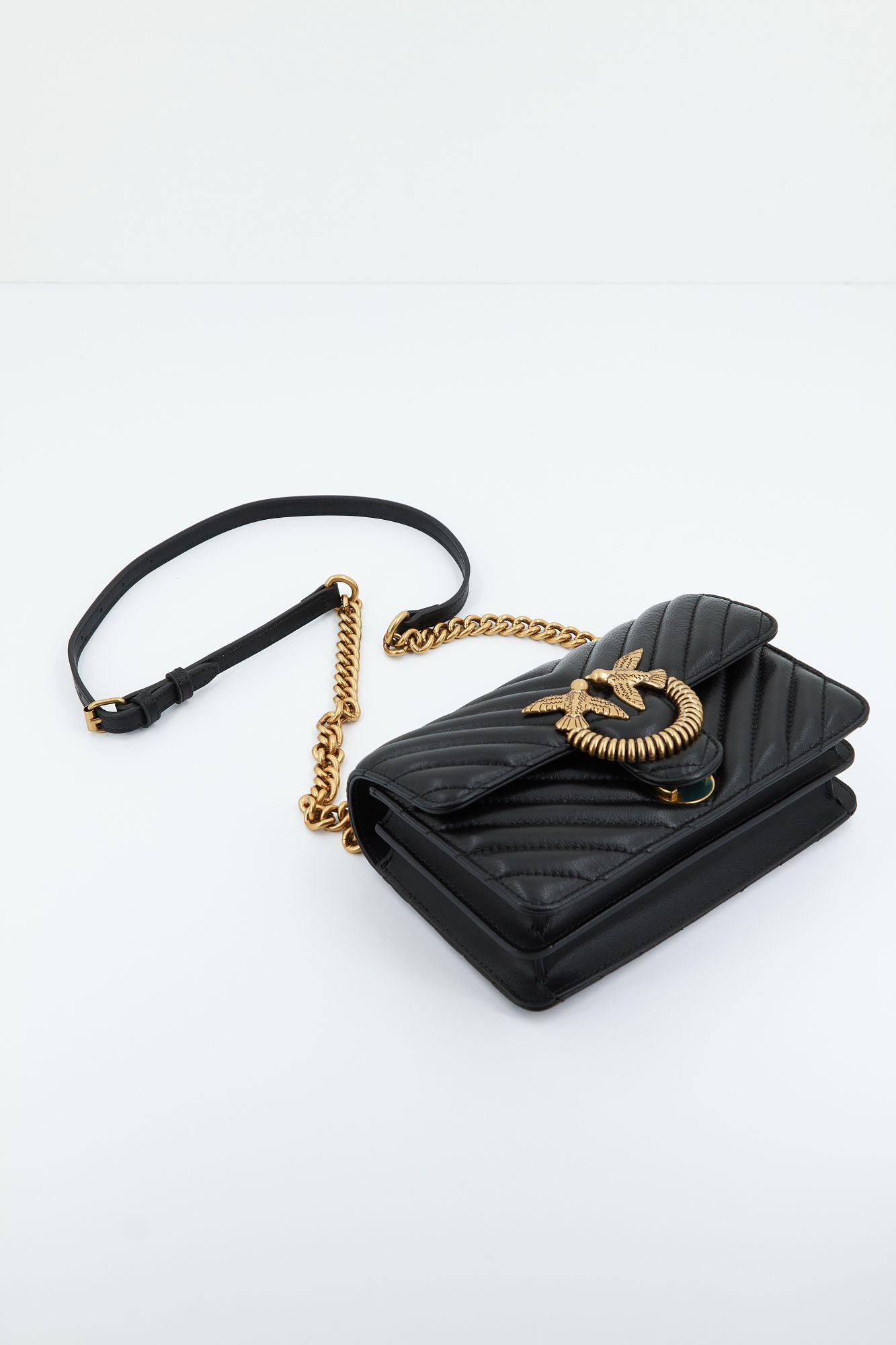 PINKO LOVE ONE MINI DC V-QUIL en color NEGRO (3)