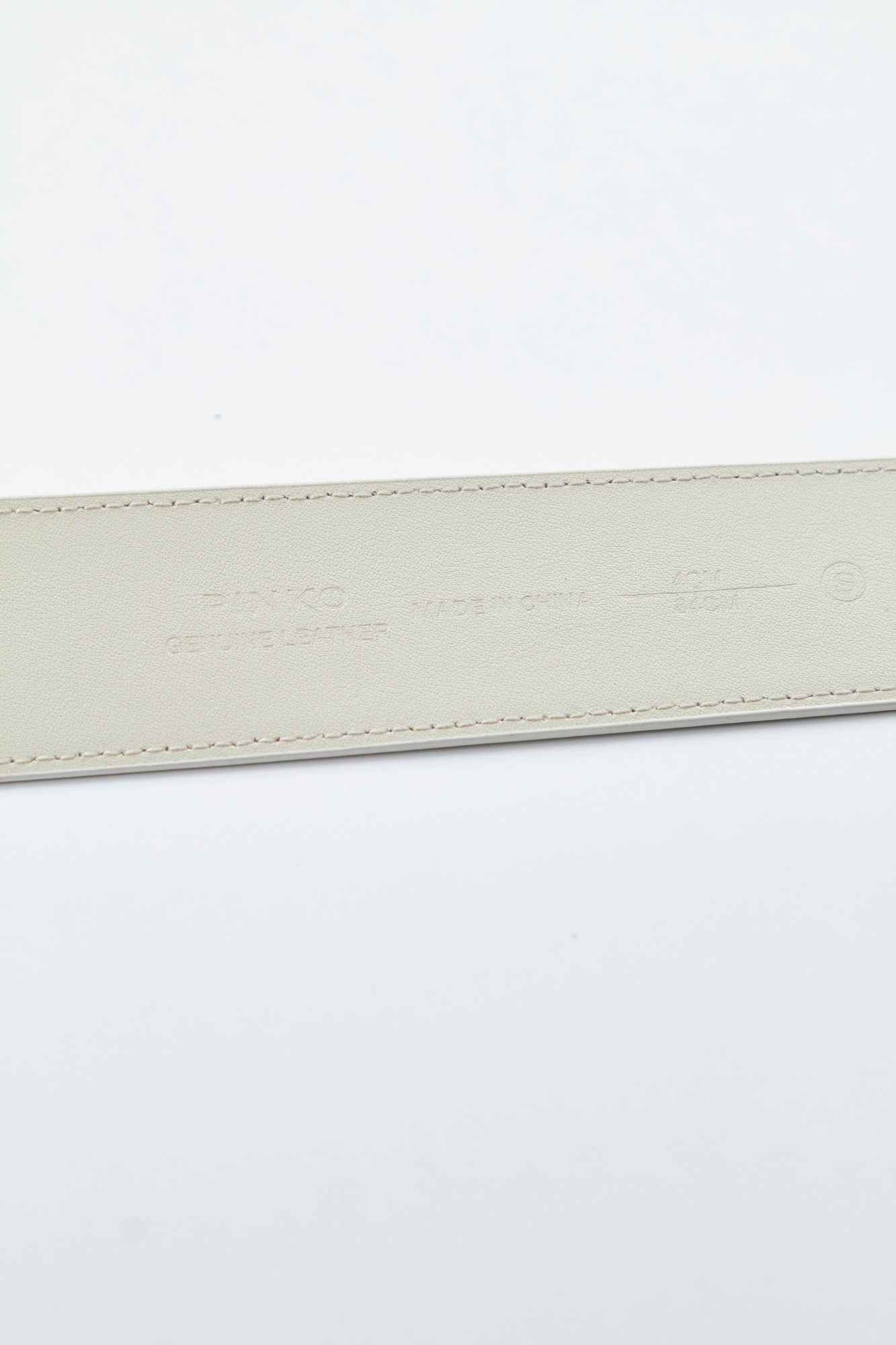 PINKO LOVE BERRY H4 BELT VITE en color BLANCO (3)
