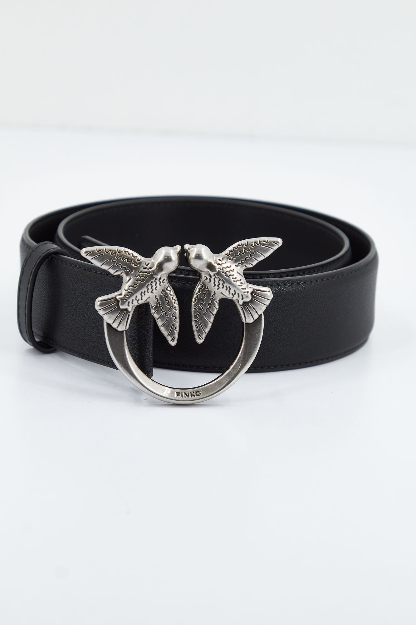 PINKO LOVE BERRY H4 BELT VITE en color NEGRO (1)