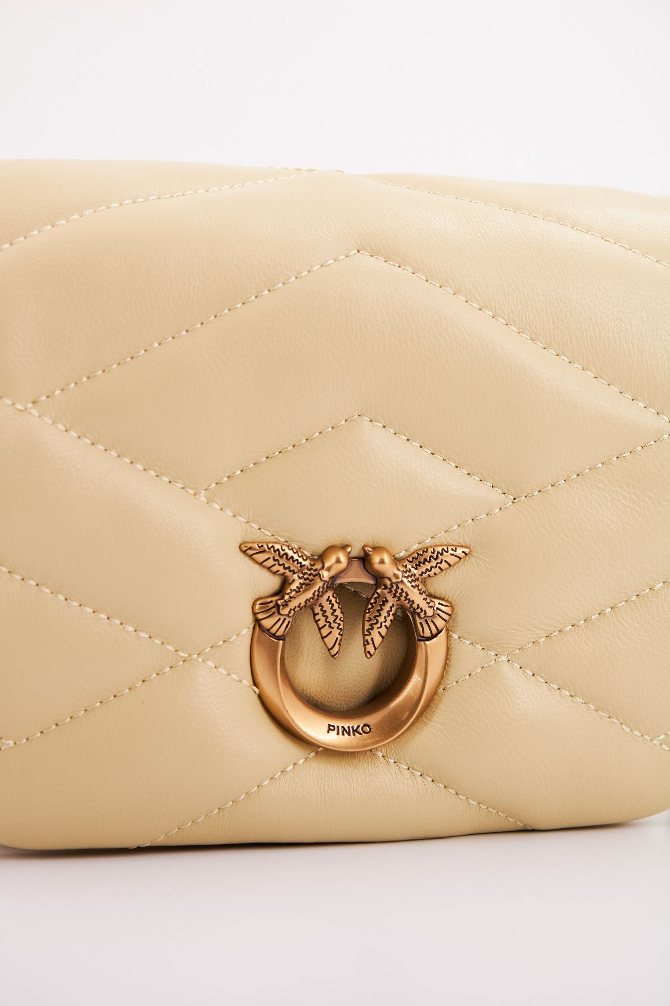 PINKO LOVE CLICK PUFF BABY SH en color AMARILLO (4)