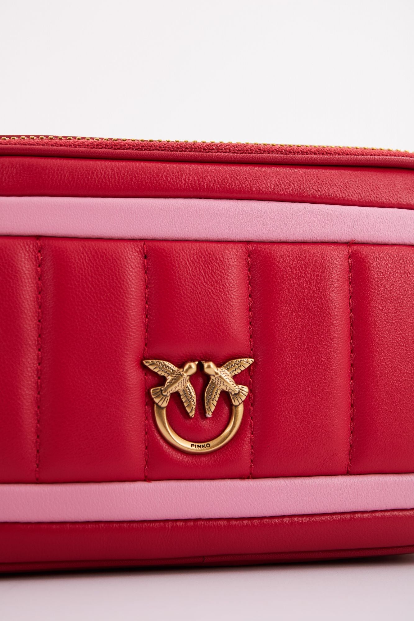PINKO CAMERA CASE SHEEP NAPPA en color ROJO (4)