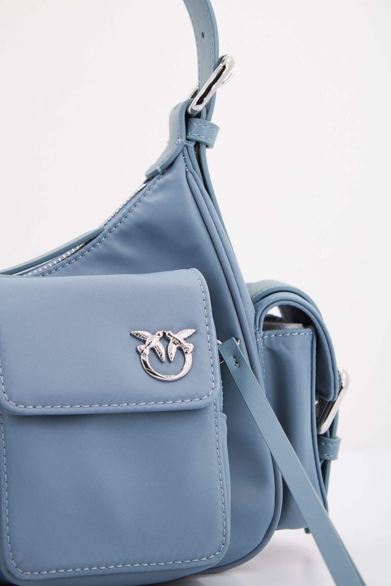 PINKO CARGO BAG en color AZUL (4)