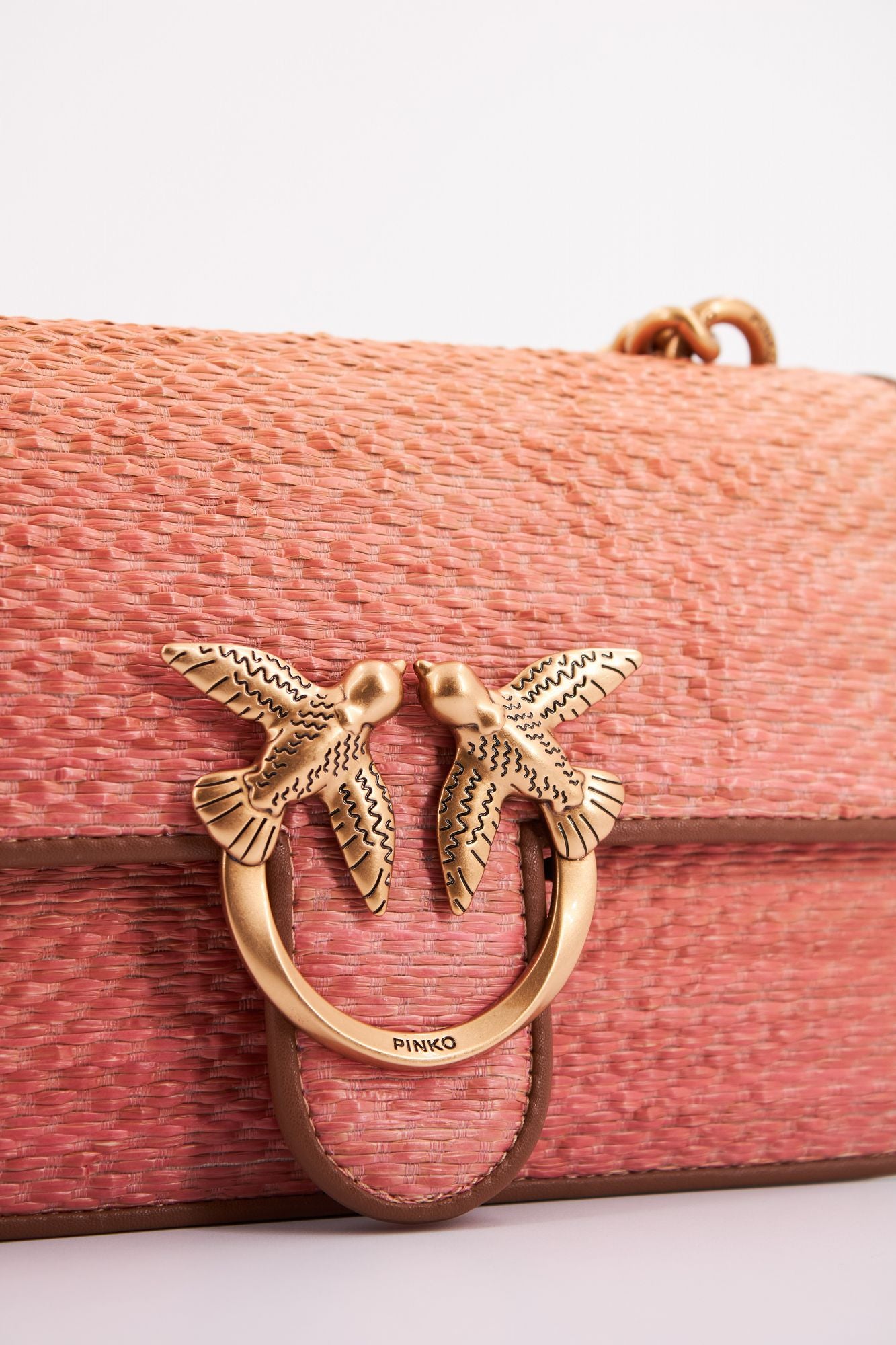 PINKO LOVE ONE MINI LIGHT CL en color ROSA (4)