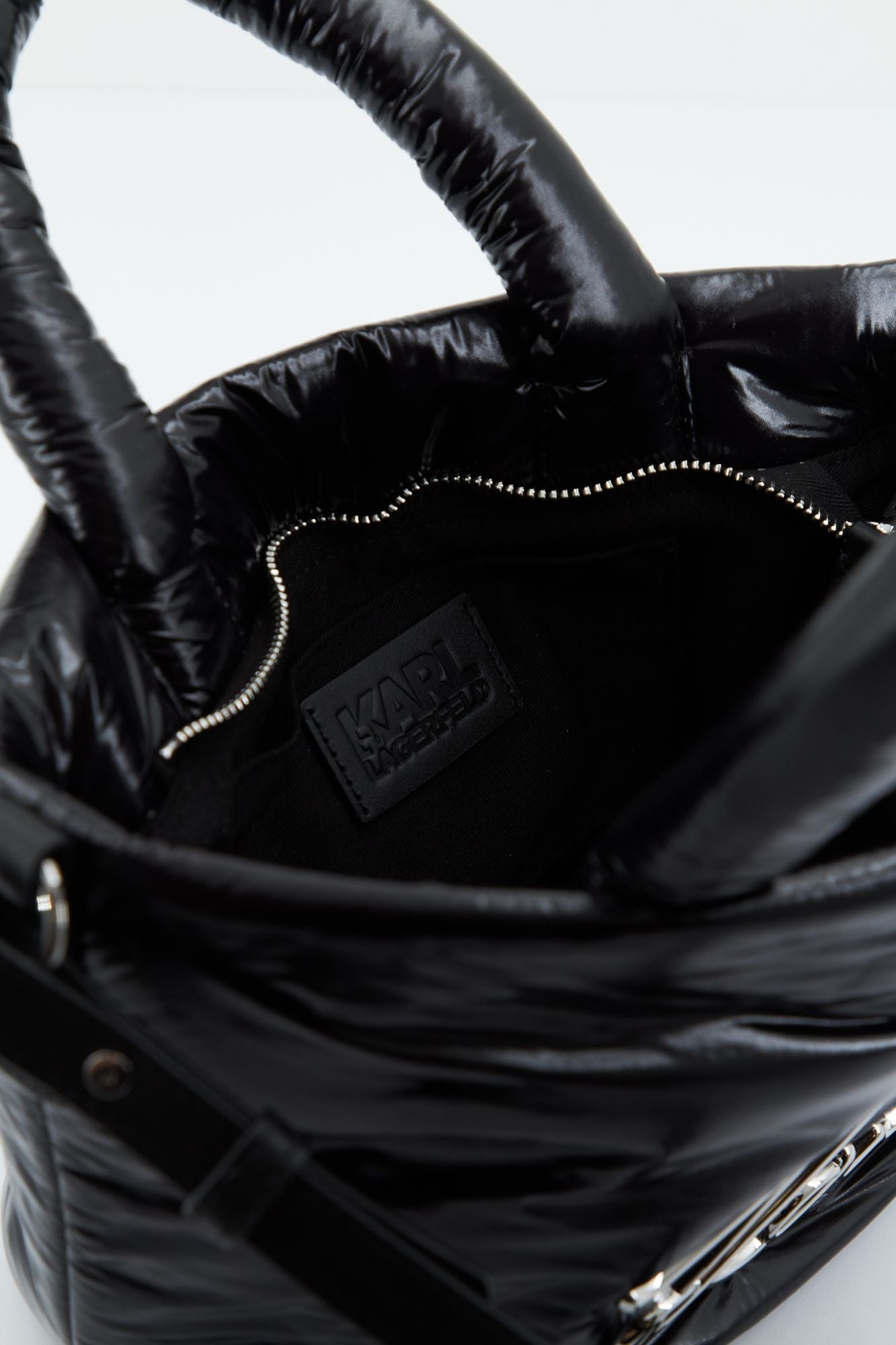 KARL LAGERFELD K/SIGNATURE SOFT SM TOTE N en color NEGRO (4)