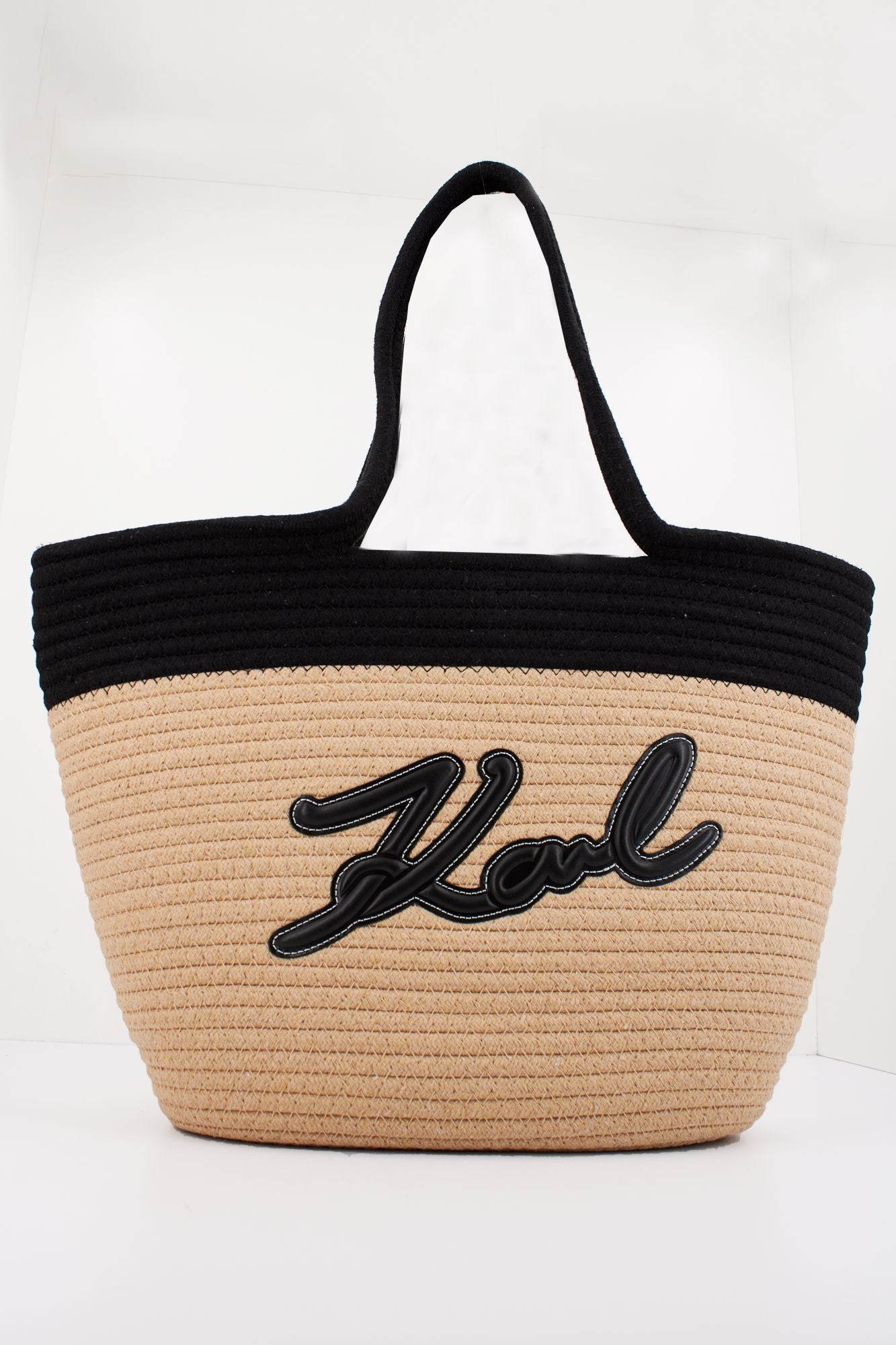KARL LAGERFELD K/SIGNATURE BEACH BASKET en color NEGRO (1)