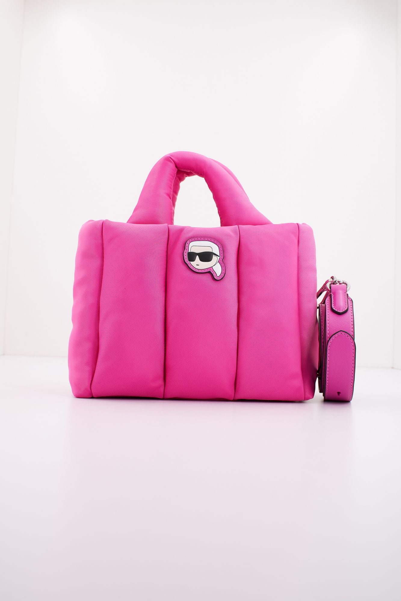 KARL LAGERFELD K/IKONIK 2.0 NYLON PUFF S en color ROSA (1)