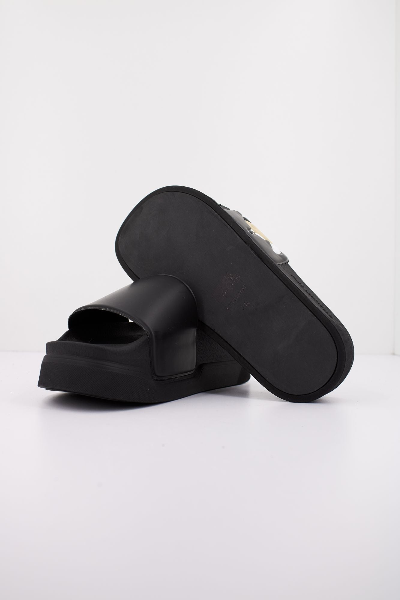 KARL LAGERFELD KONDOMINIUM en color NEGRO (4)