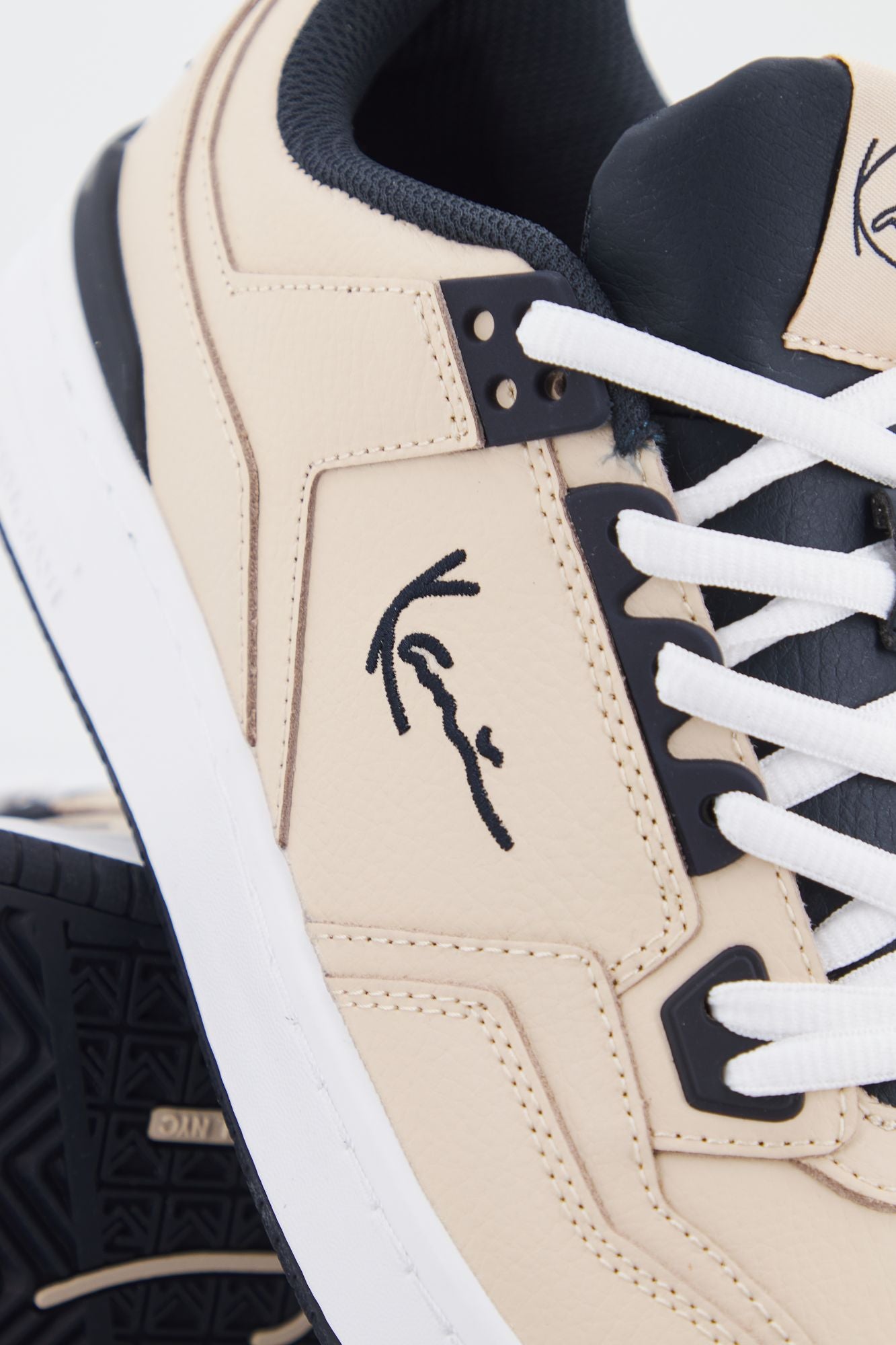 KARL KANI K 89 LXRY PRM en color BEIS (4)