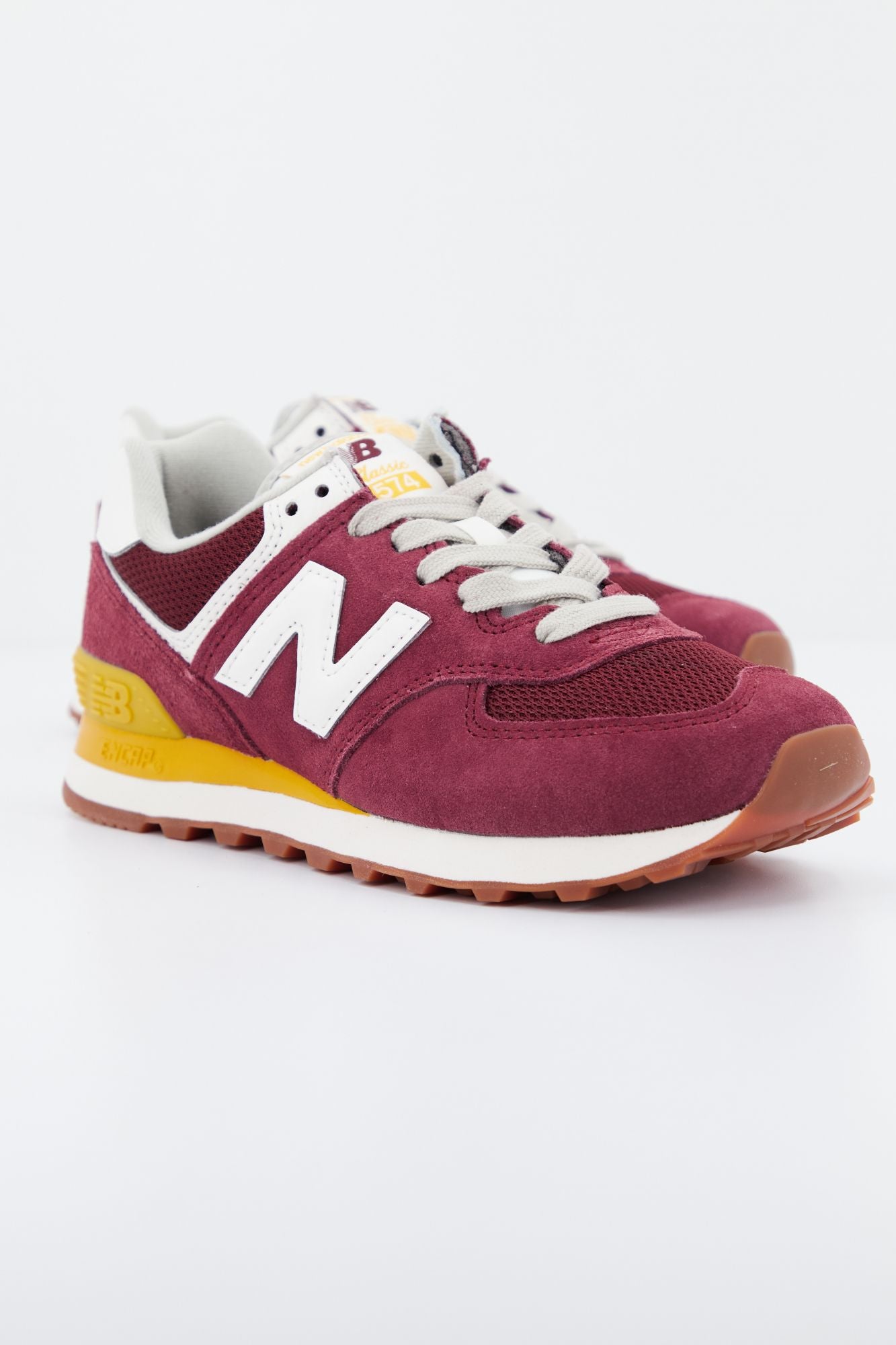 NEW BALANCE WL574 VN2  en color BURDEOS (1)