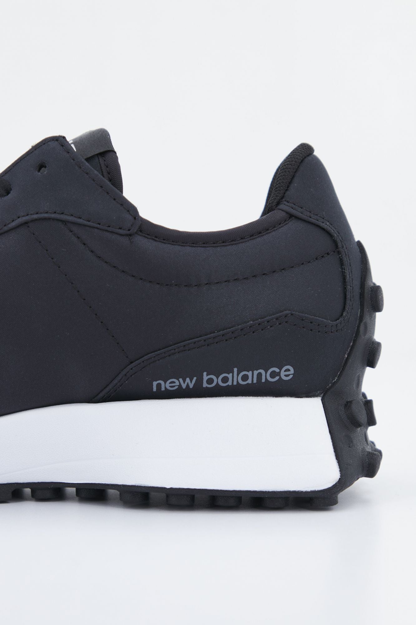 NEW BALANCE WS327 MA1 en color NEGRO (4)