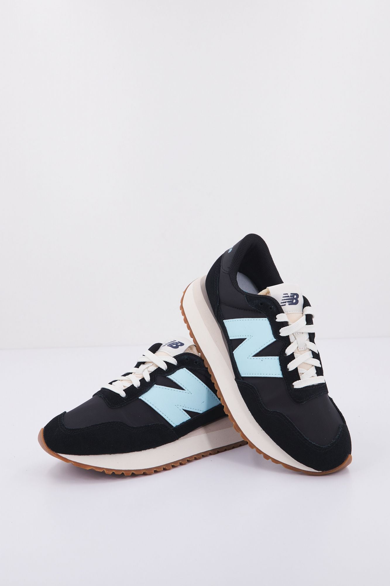 NEW BALANCE WS237 GD en color NEGRO (3)