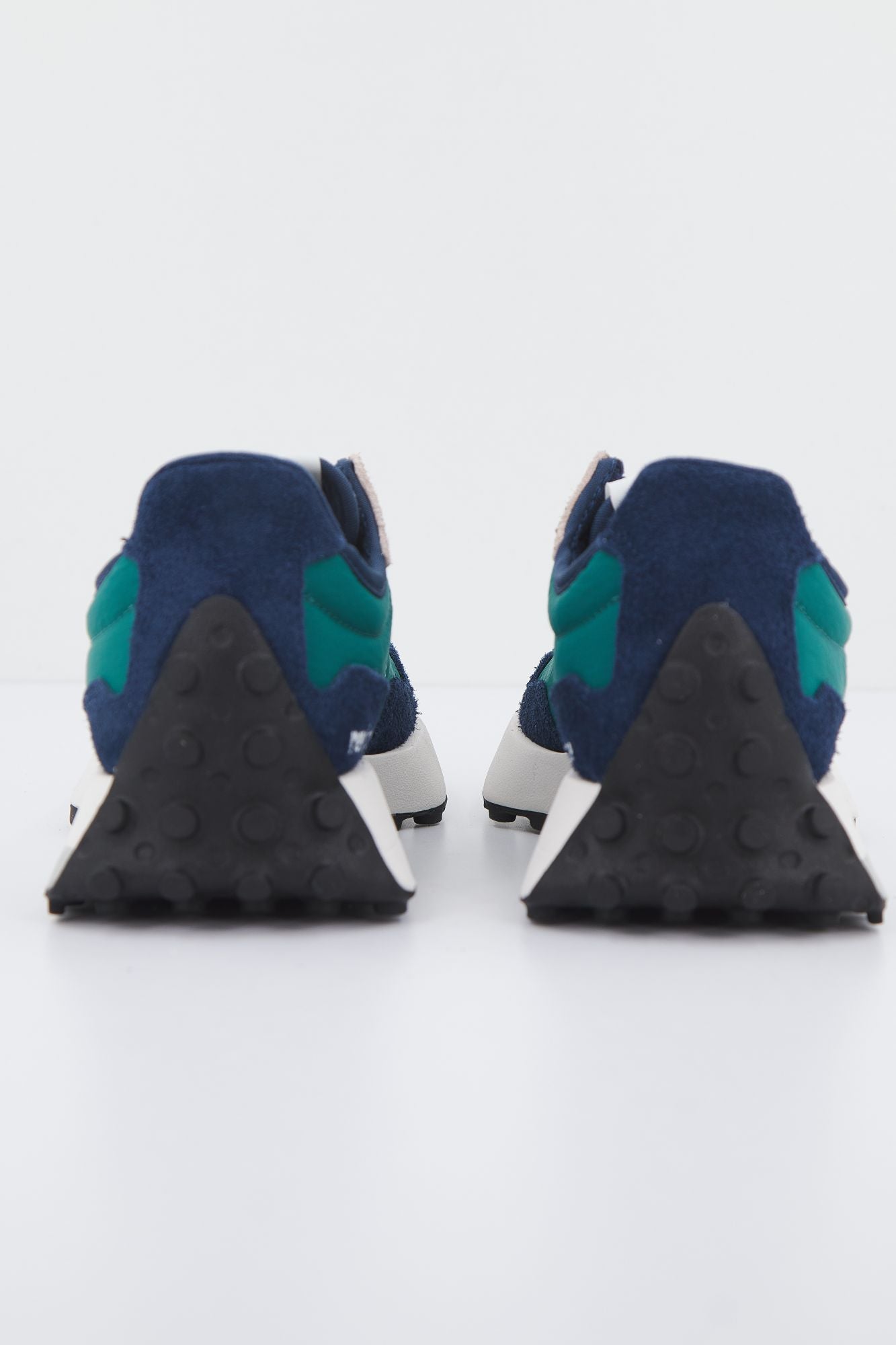 NEW BALANCE MS327 CU en color AZUL (3)