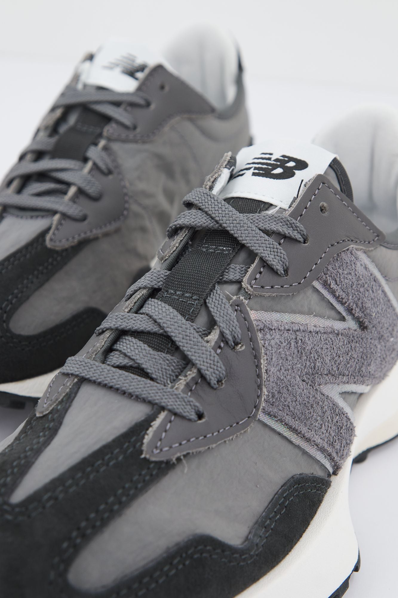 NEW BALANCE WS327 VF  en color GRIS (4)