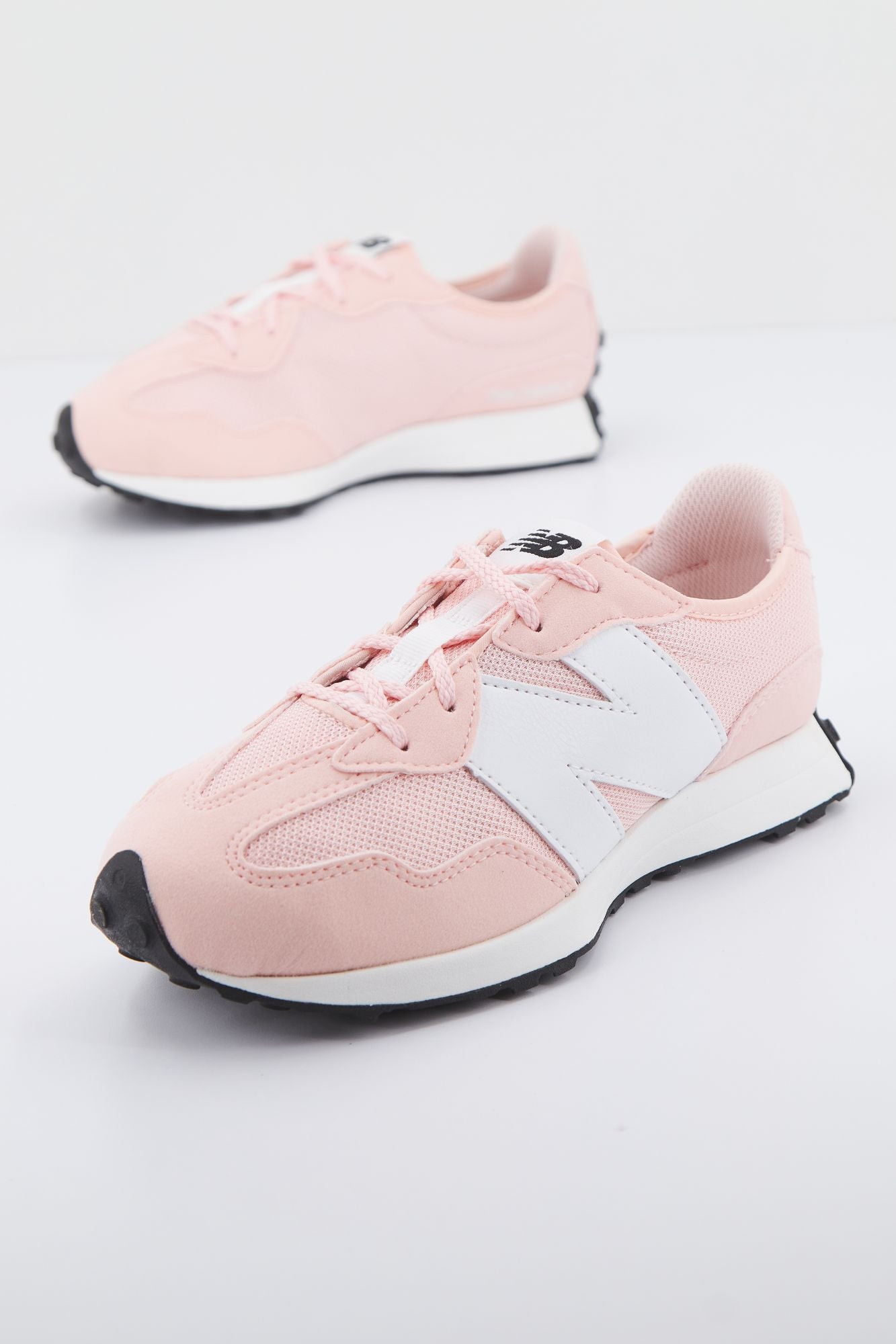 NEW BALANCE GS327 327 en color ROSA (1)