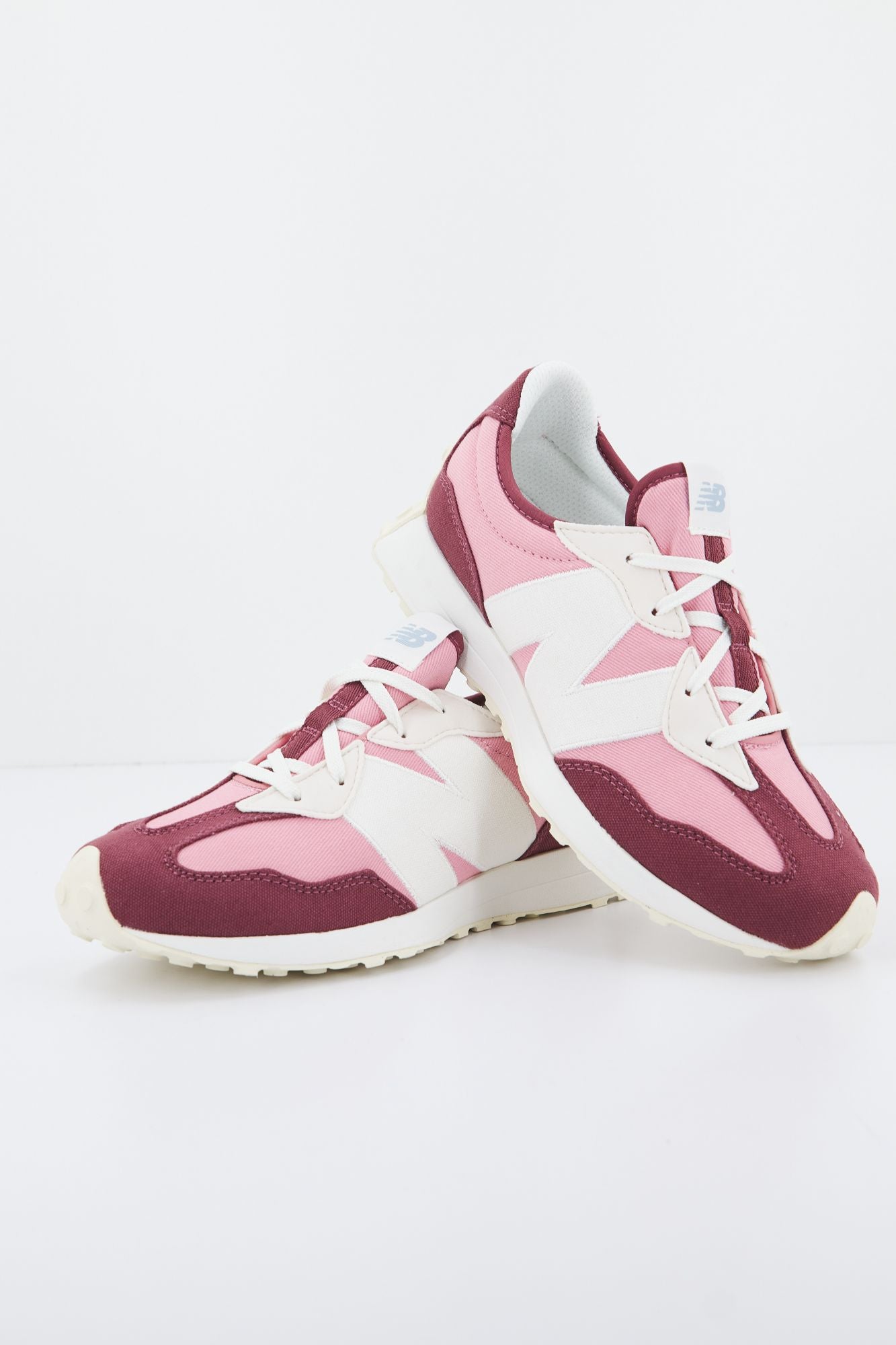 NEW BALANCE  DK 327 en color BURDEOS (1)