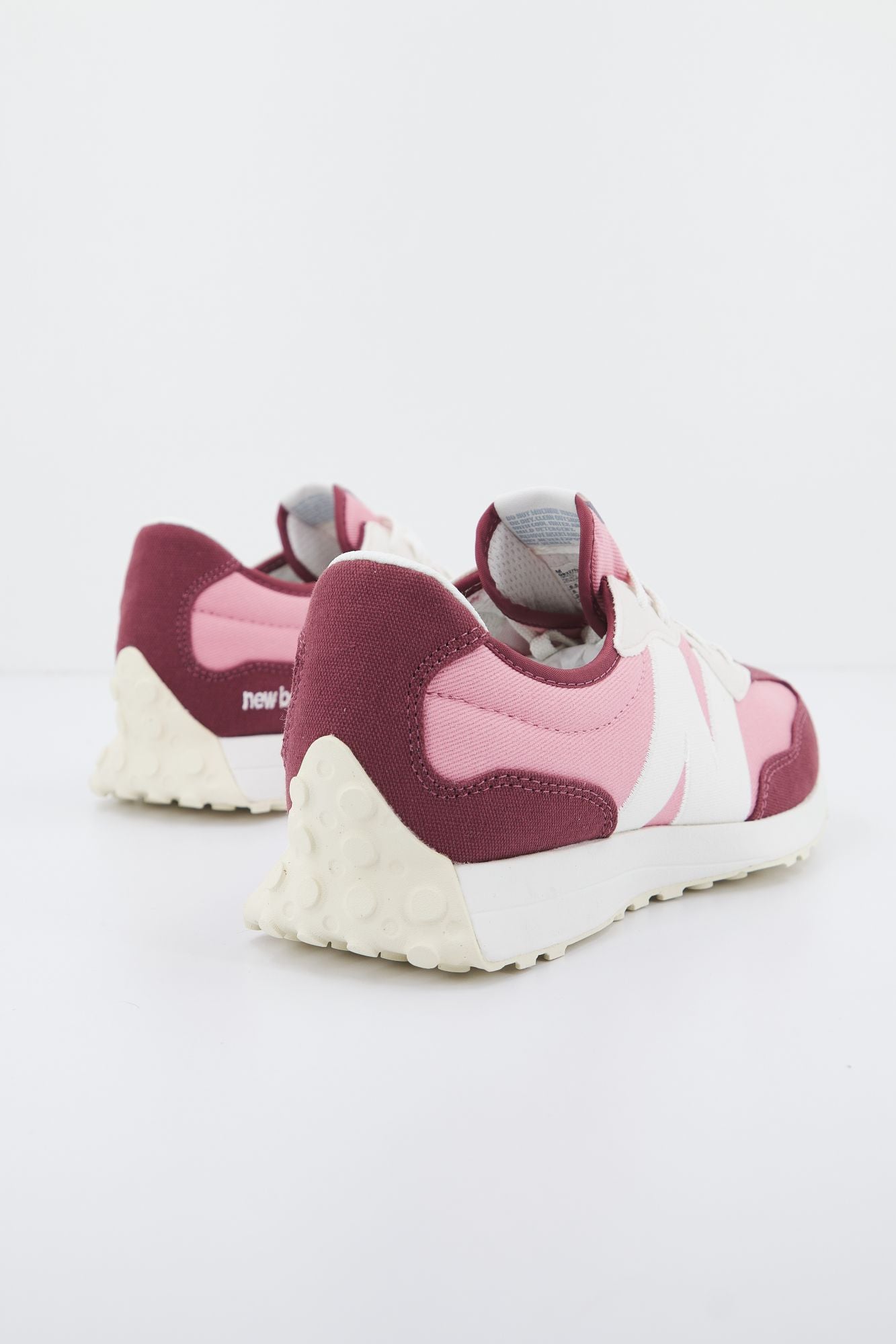 NEW BALANCE  DK 327 en color BURDEOS (3)