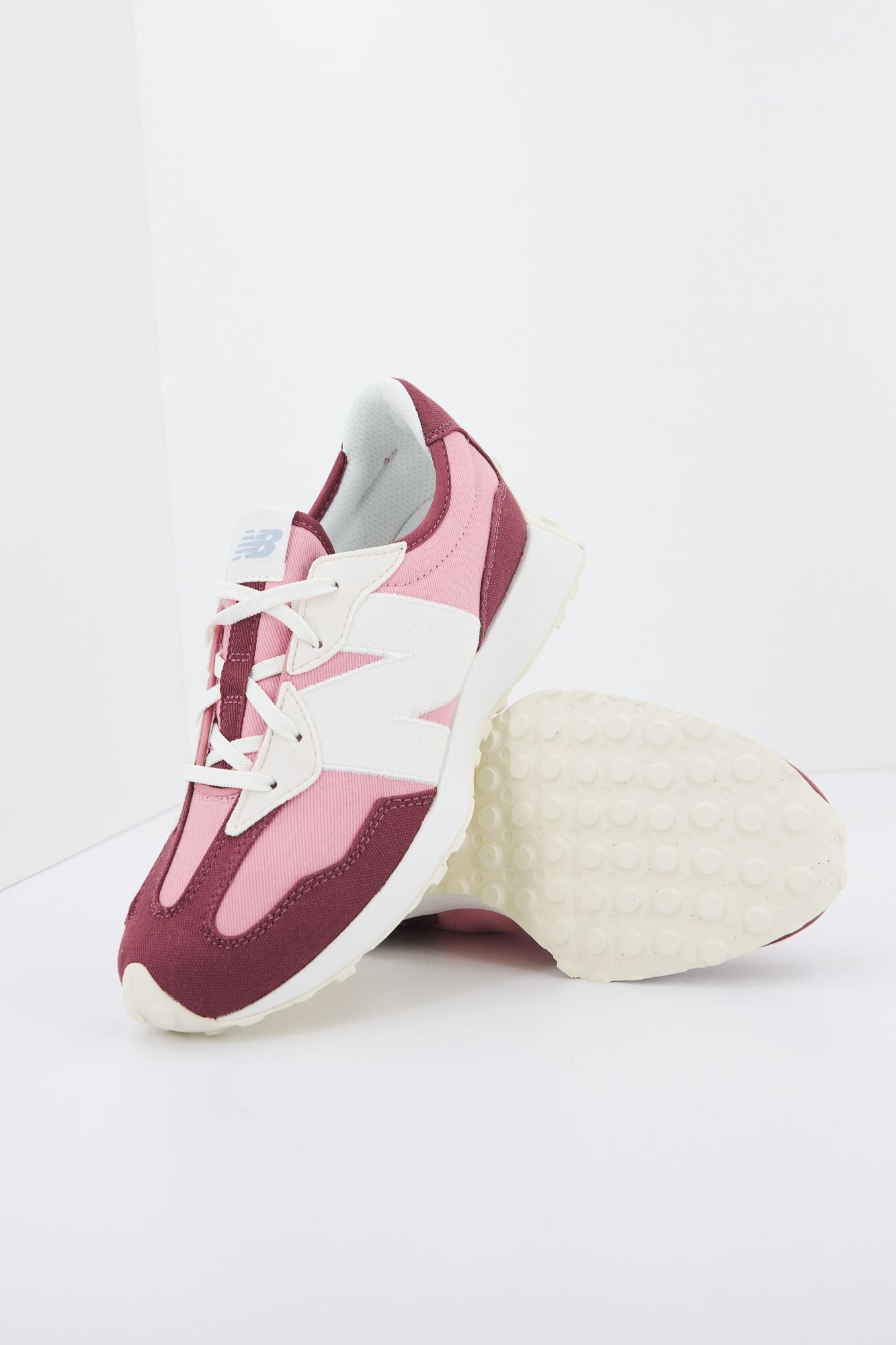 NEW BALANCE  DK 327 en color BURDEOS (4)