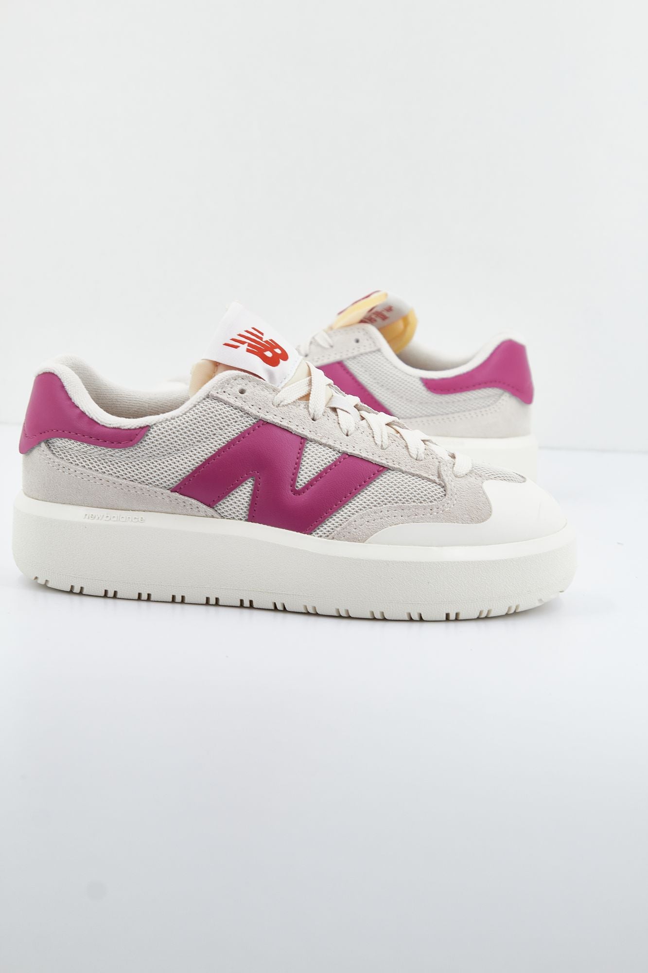 NEW BALANCE CT302 RP  en color BEIS (3)