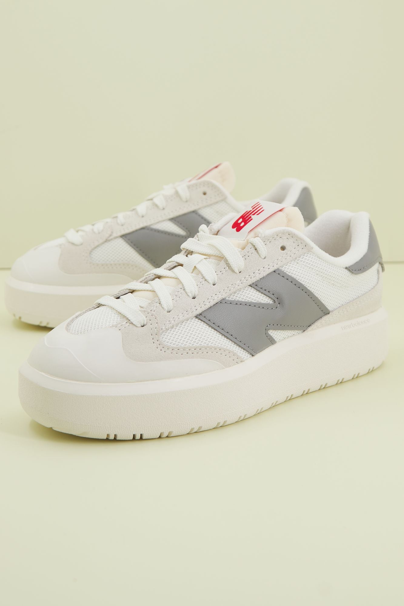 NEW BALANCE CT302 RS en color BLANCO (2)