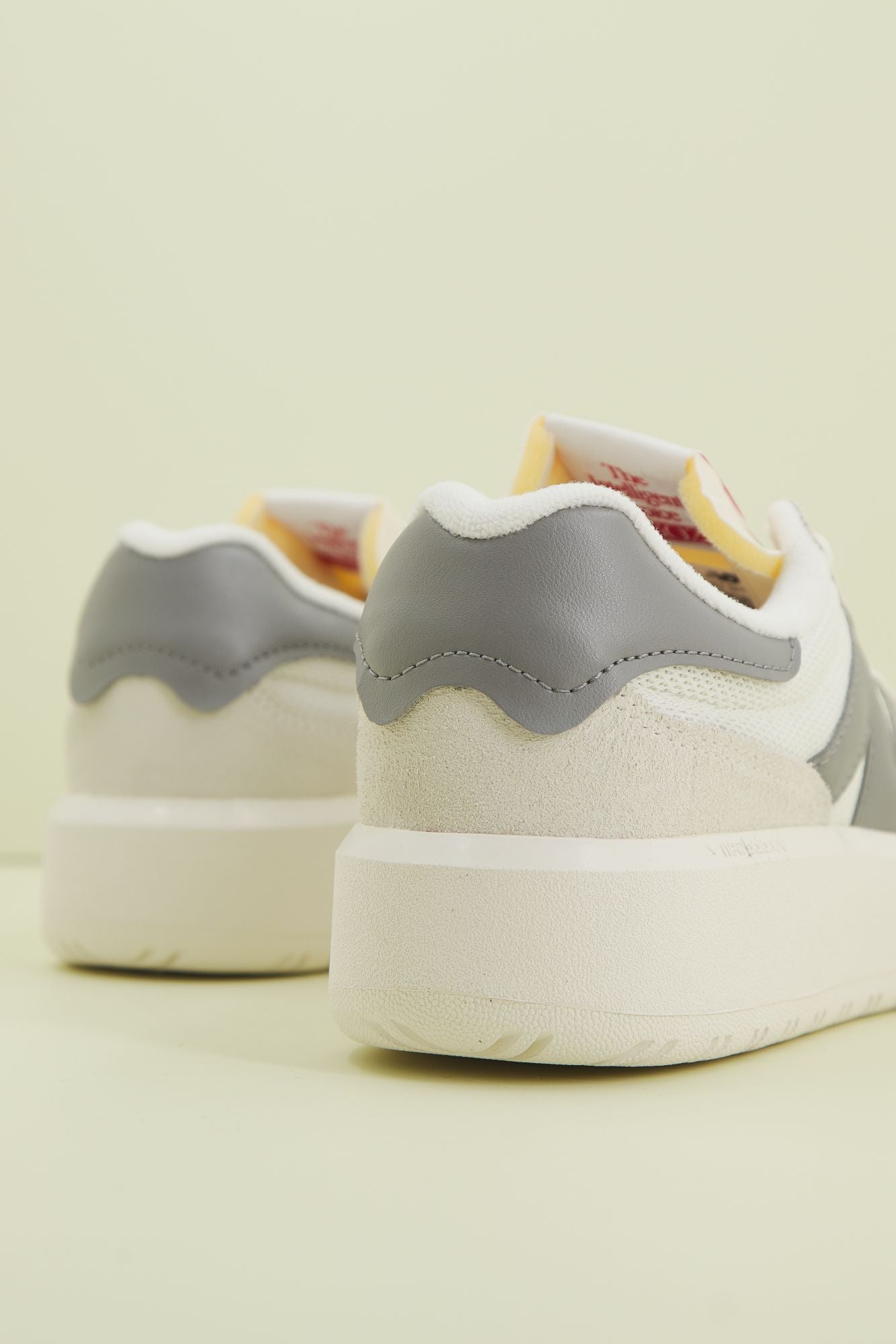 NEW BALANCE CT302 RS en color BLANCO (3)