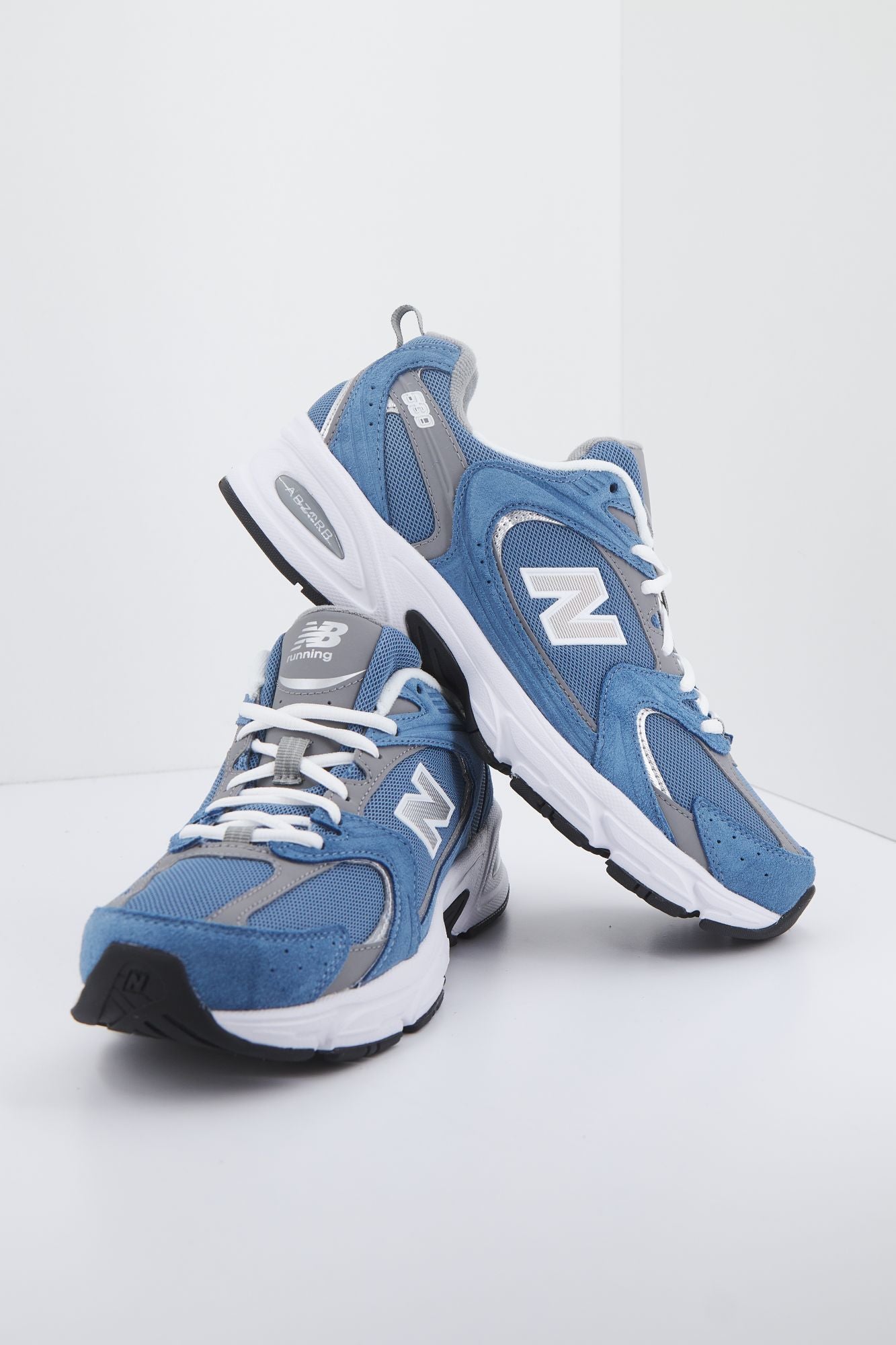 NEW BALANCE MR530 CI en color AZUL (1)