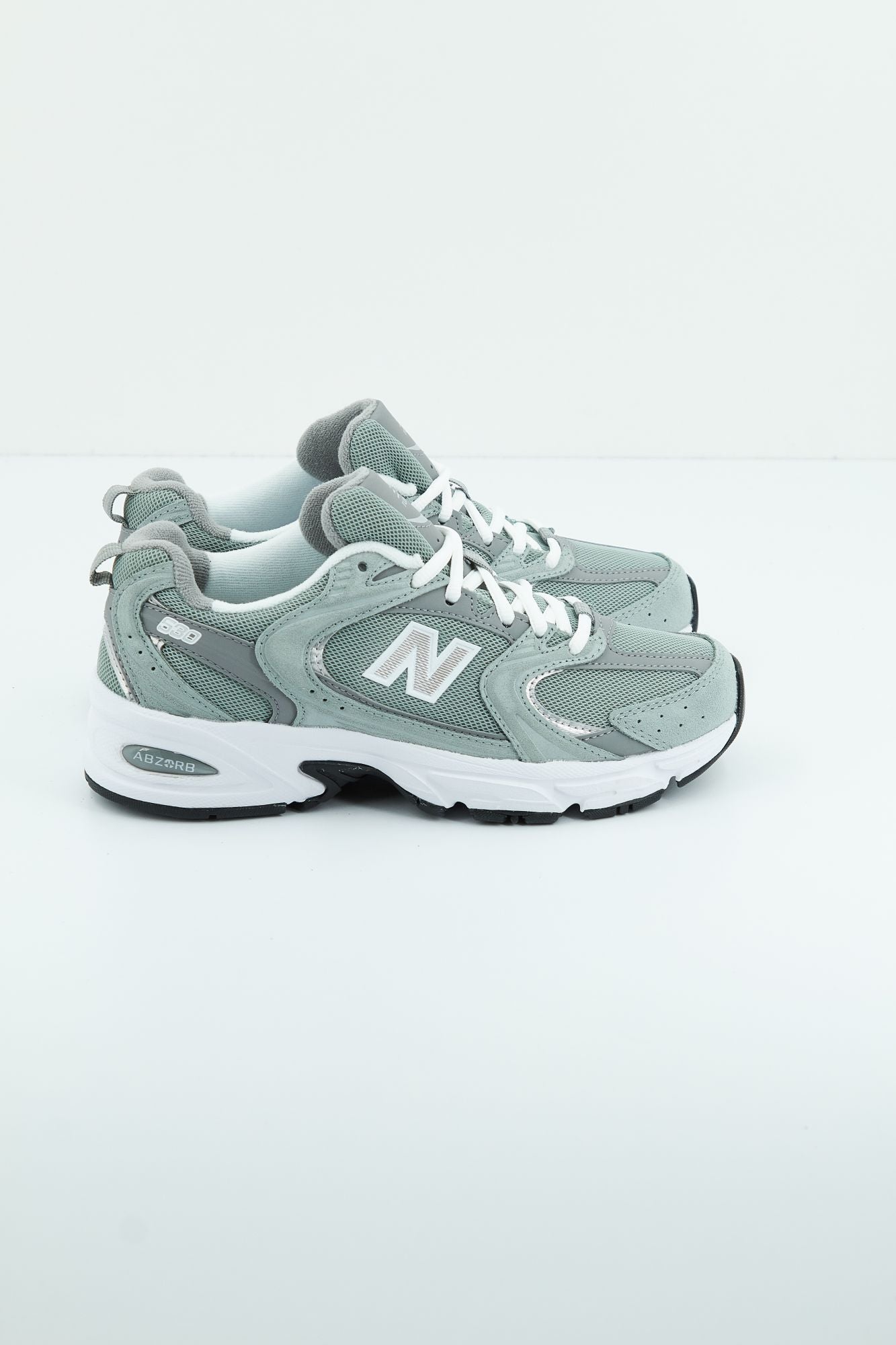 NEW BALANCE MR530 CM  en color VERDE (4)