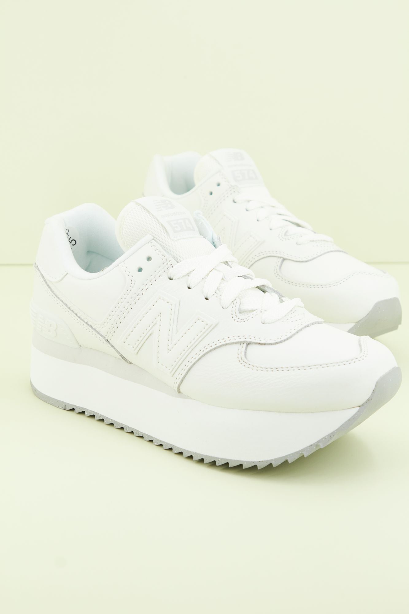 NEW BALANCE WL574 ZFW en color BLANCO (1)