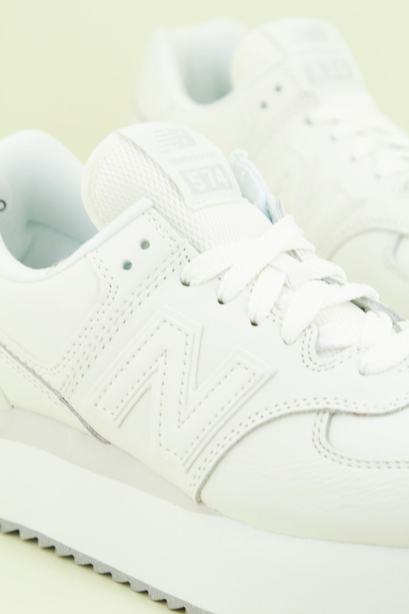 NEW BALANCE WL574 ZFW en color BLANCO (4)