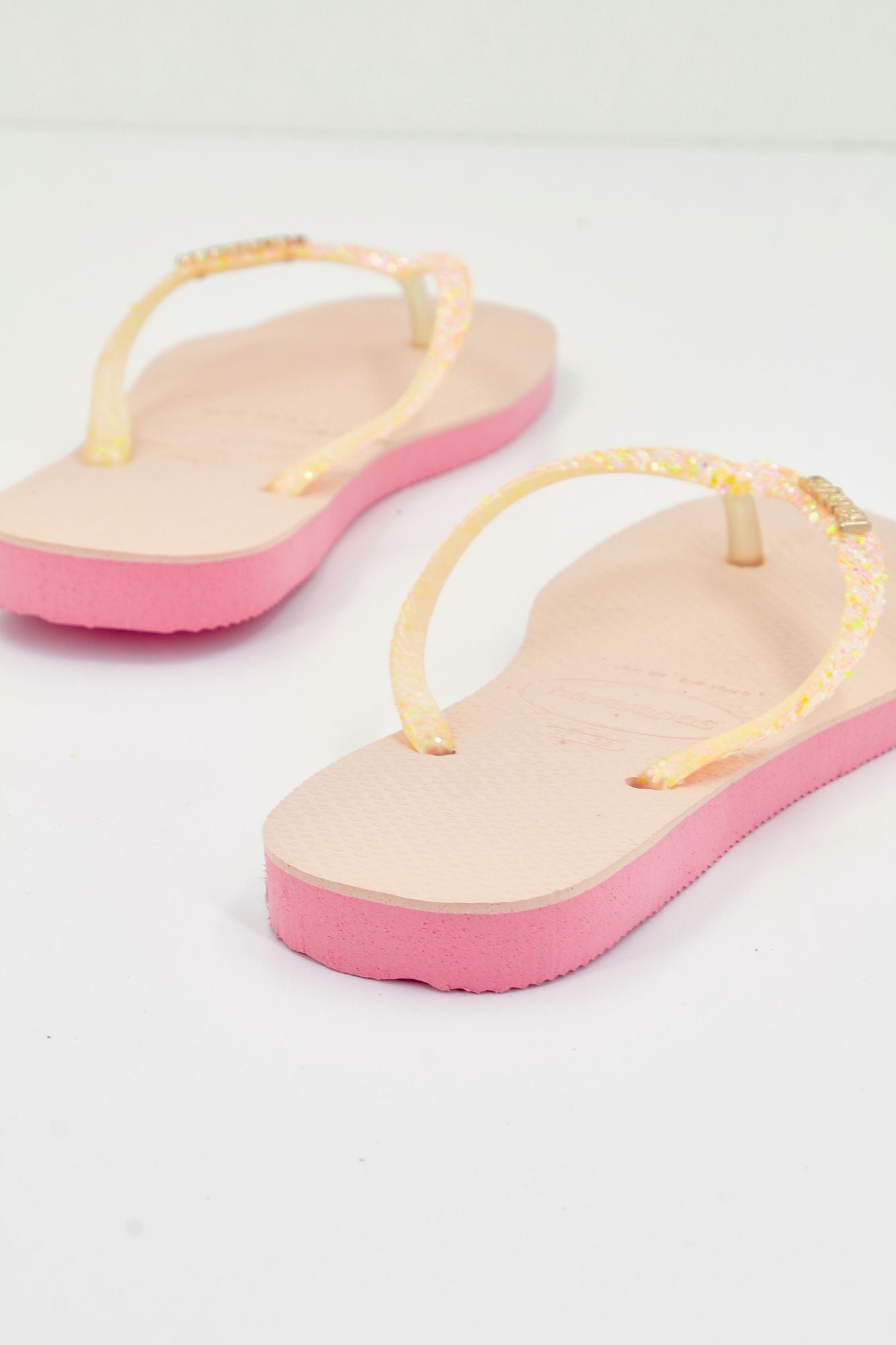 HAVAIANAS 4147122H  en color ROSA (3)
