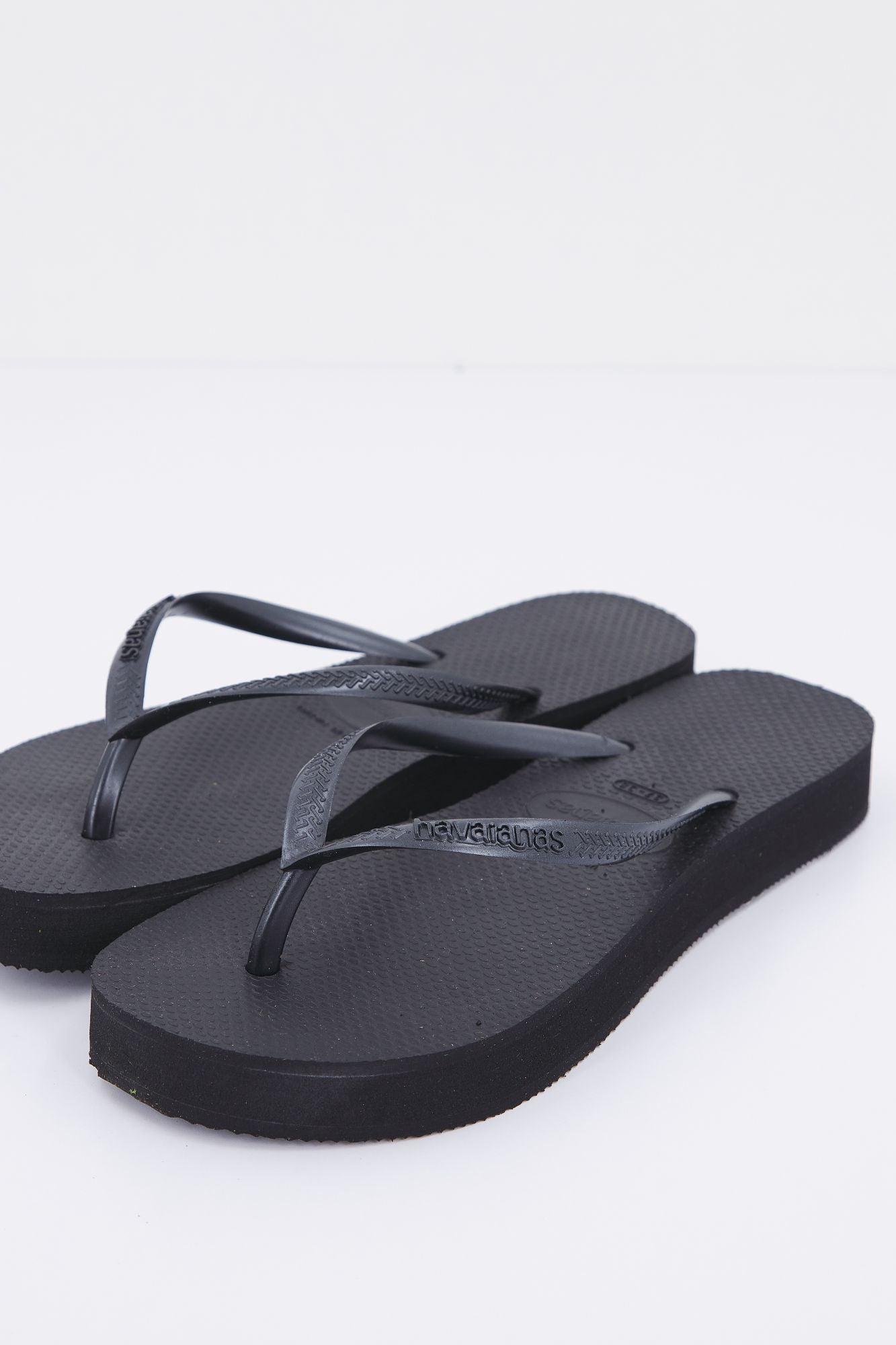 HAVAIANAS 4144537H en color NEGRO (2)