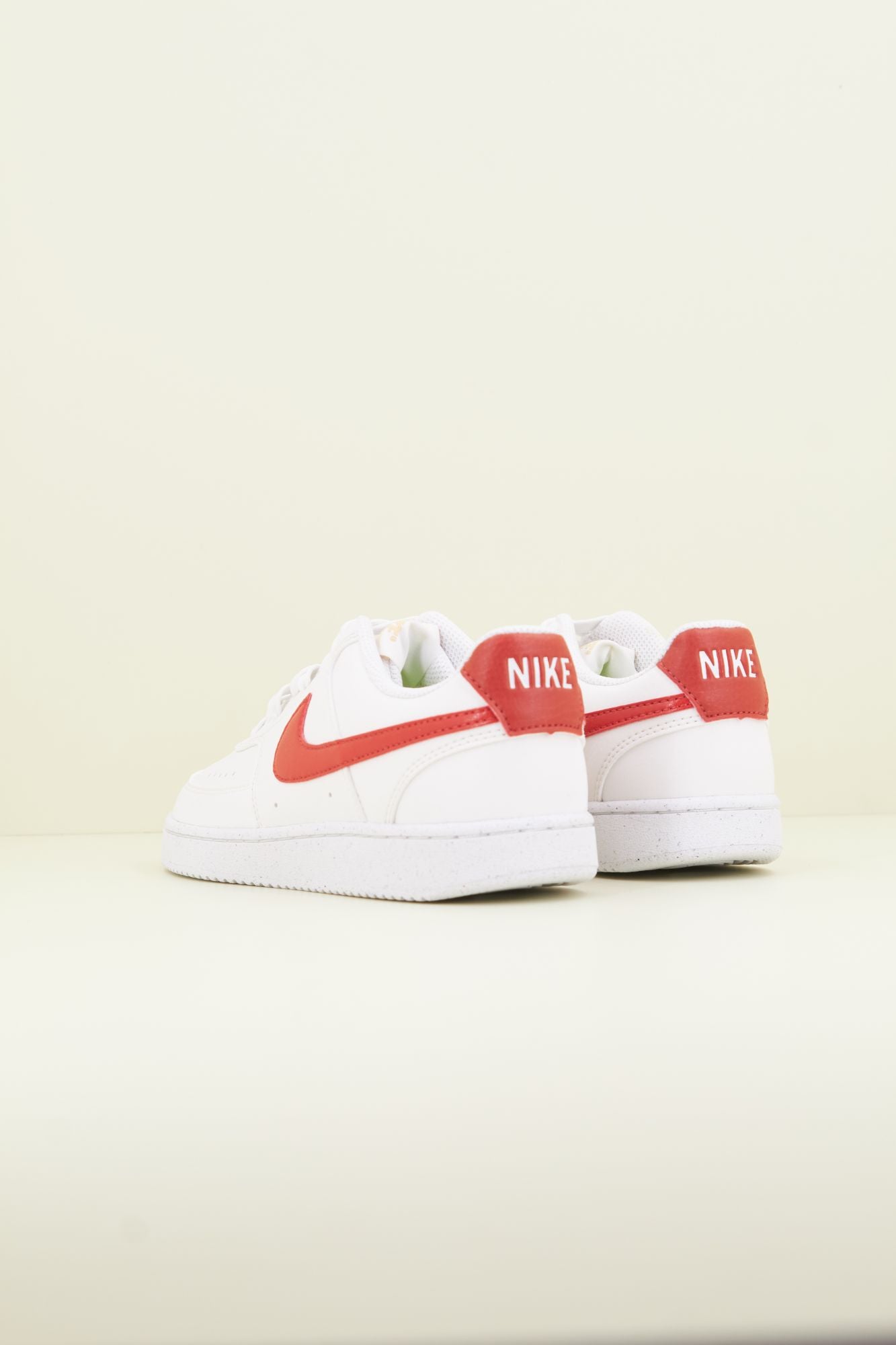 NIKE COURT VISION LOW BE WOM en color BLANCO (3)
