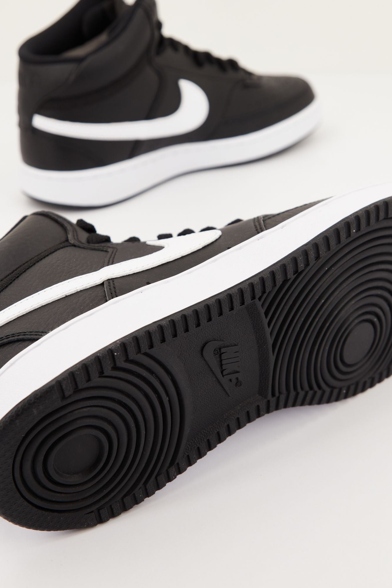 NIKE COURT VISION MID en color NEGRO (4)