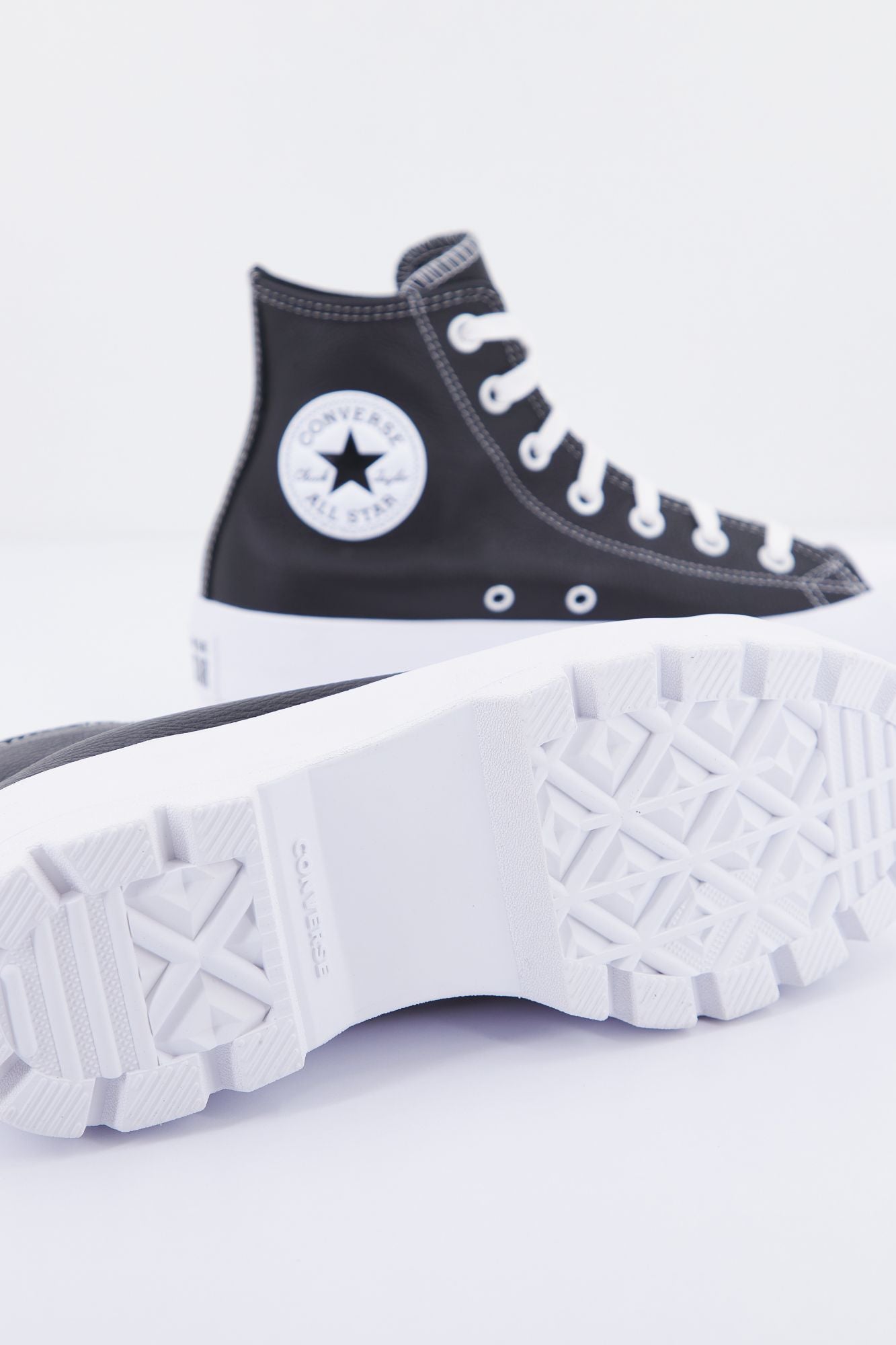 CONVERSE CHUCK TAYLOR ALL STAR LUGGED PLATAFORM LEATHER en color NEGRO (4)