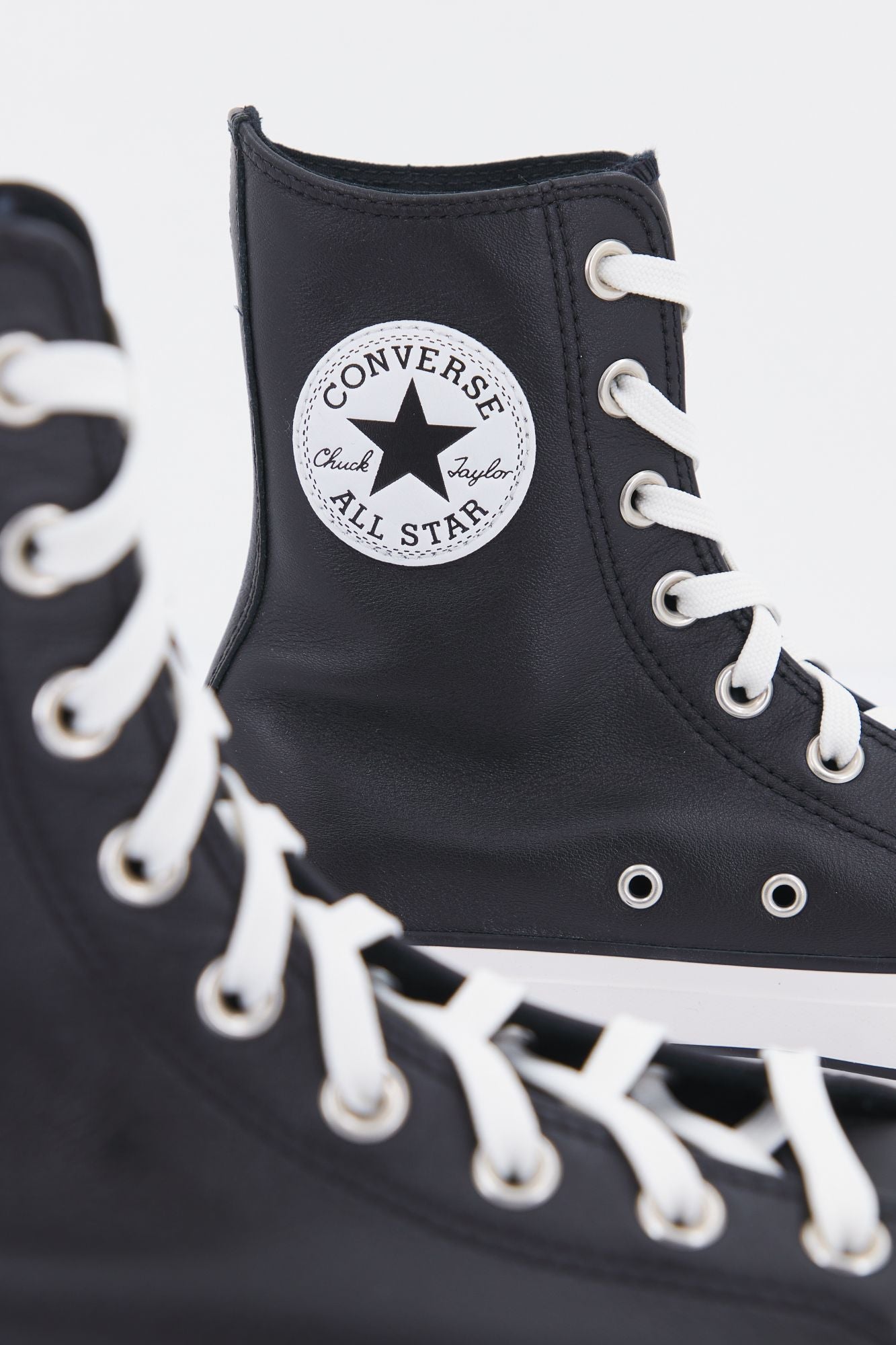 CONVERSE CTAS LIFT X-HI en color NEGRO (4)