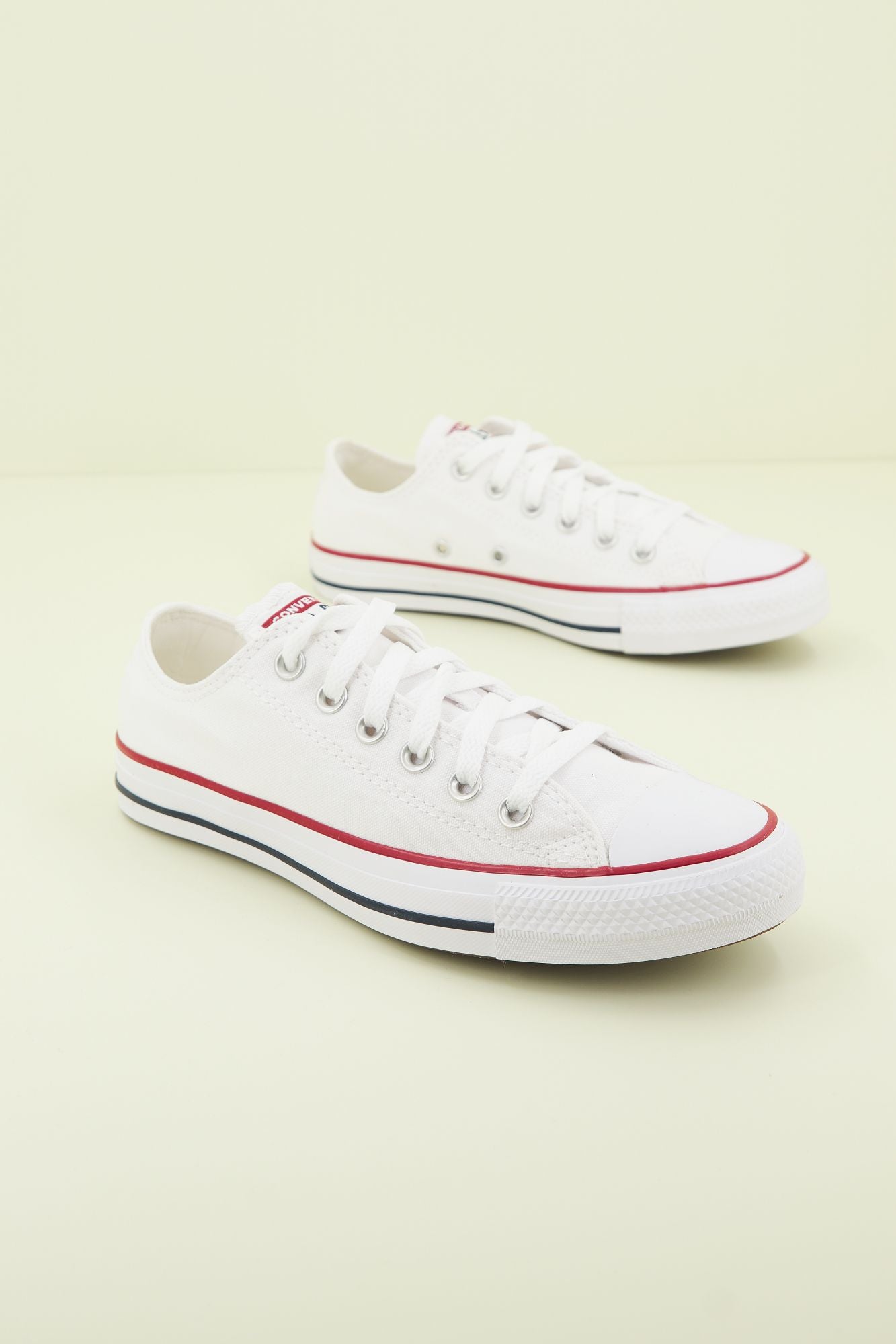 CONVERSE CHUCK TAYLOR ALL STAR CLASSIC WIDE OX en color BLANCO (2)