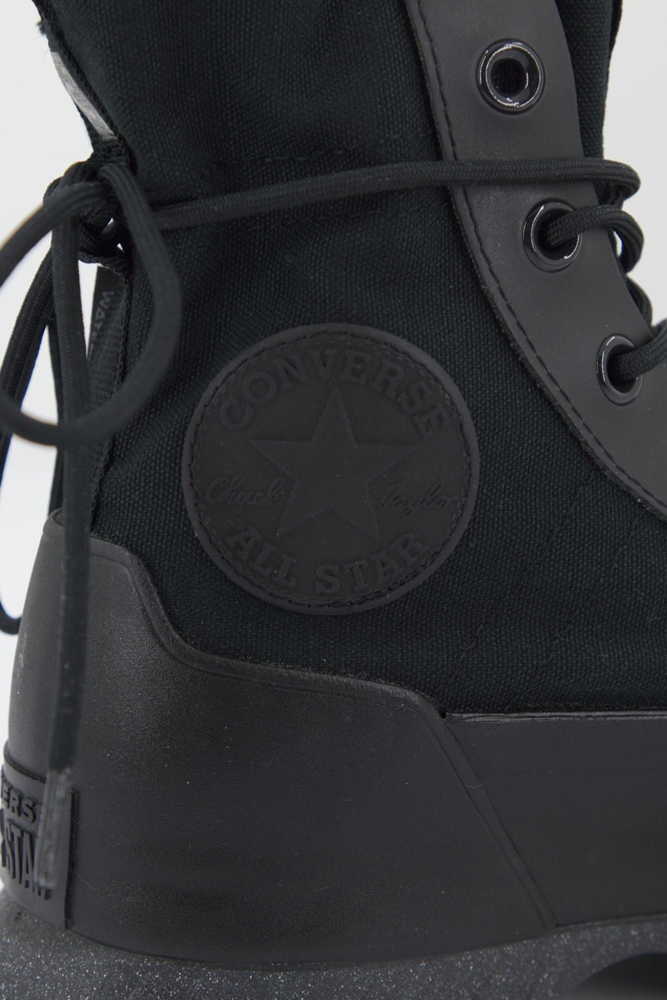 CONVERSE CHUCK TAYLOR ALL STAR LUGGED 2.0 CC X HI en color NEGRO (4)