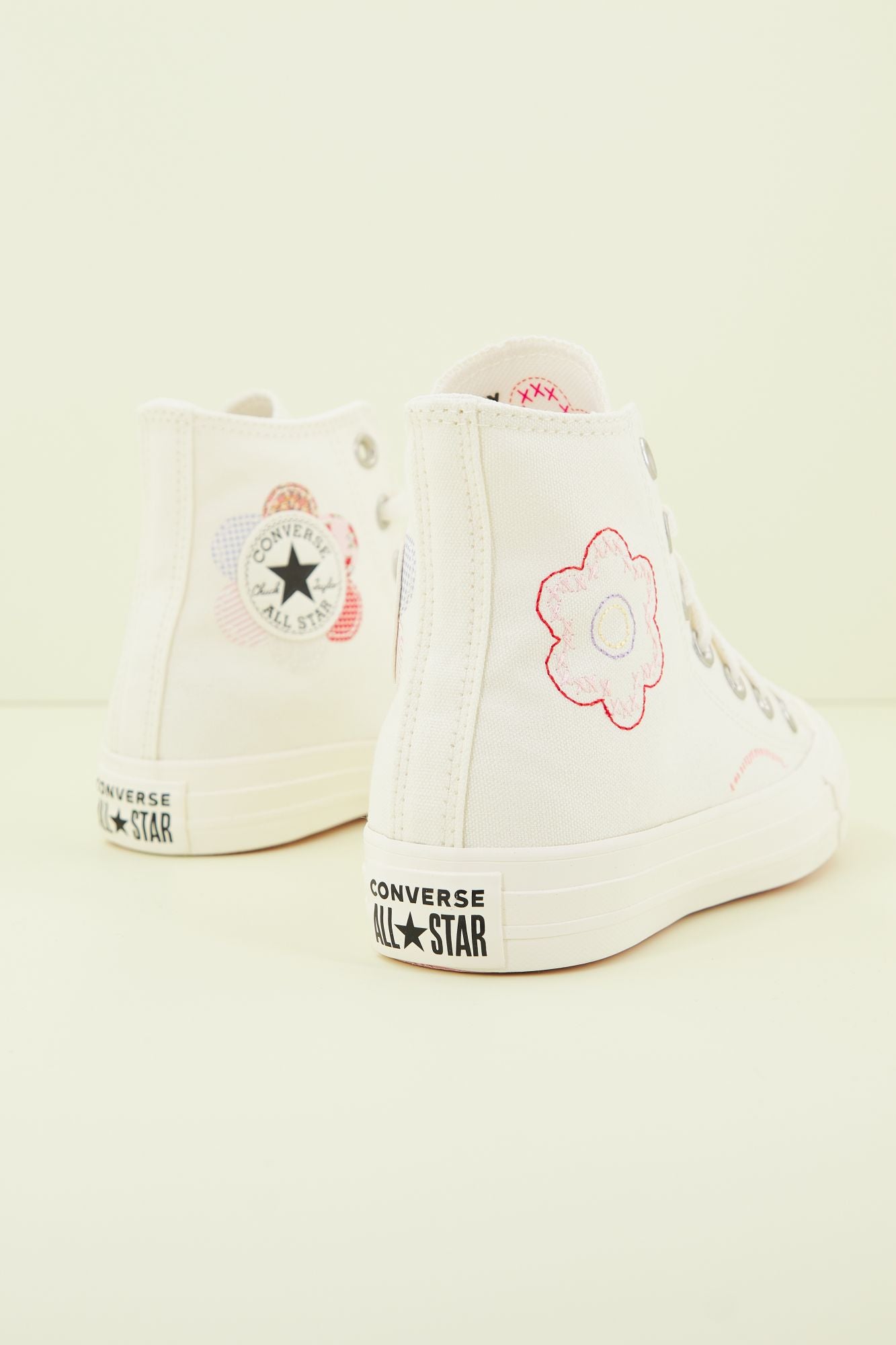 CONVERSE CHUCK TAYLOR ALL STAR LIFT HI en color BLANCO (3)