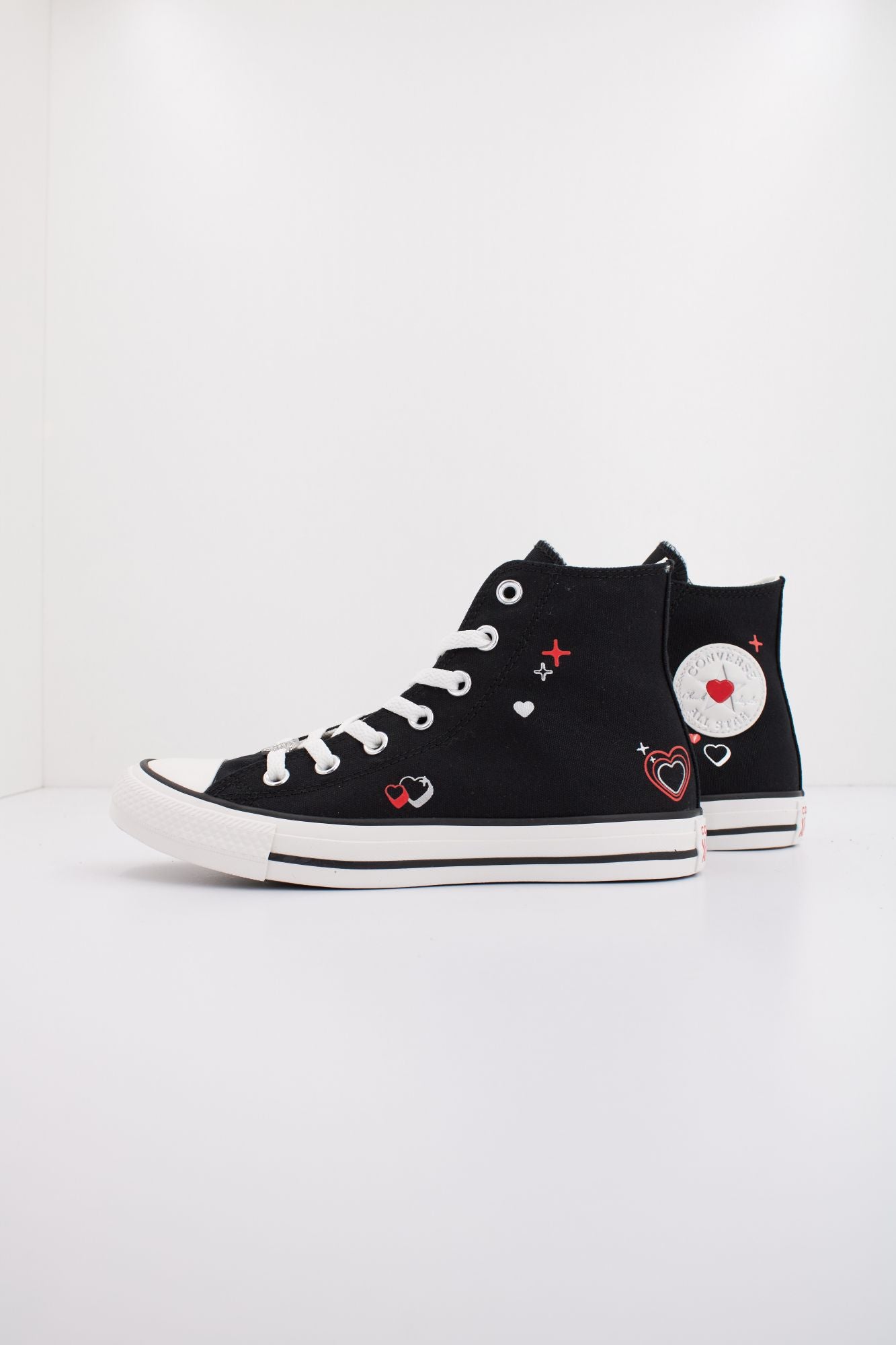 CONVERSE CHUCK TAYLOR ALL STAR Y2K HEART en color NEGRO (1)