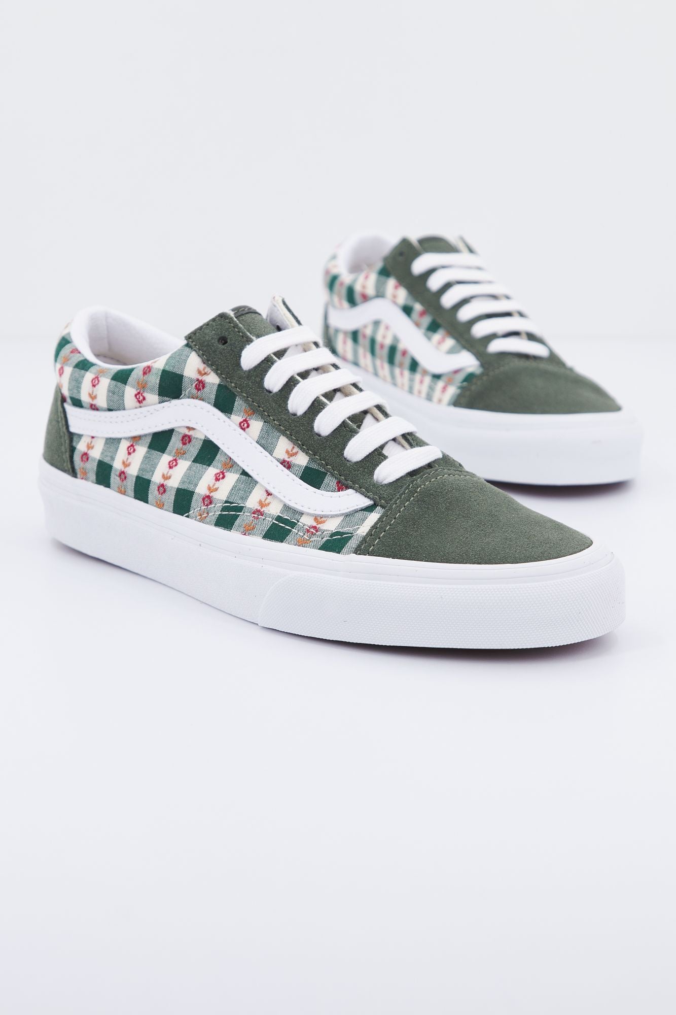 VANS UA OLD SKOOL en color VERDE (2)