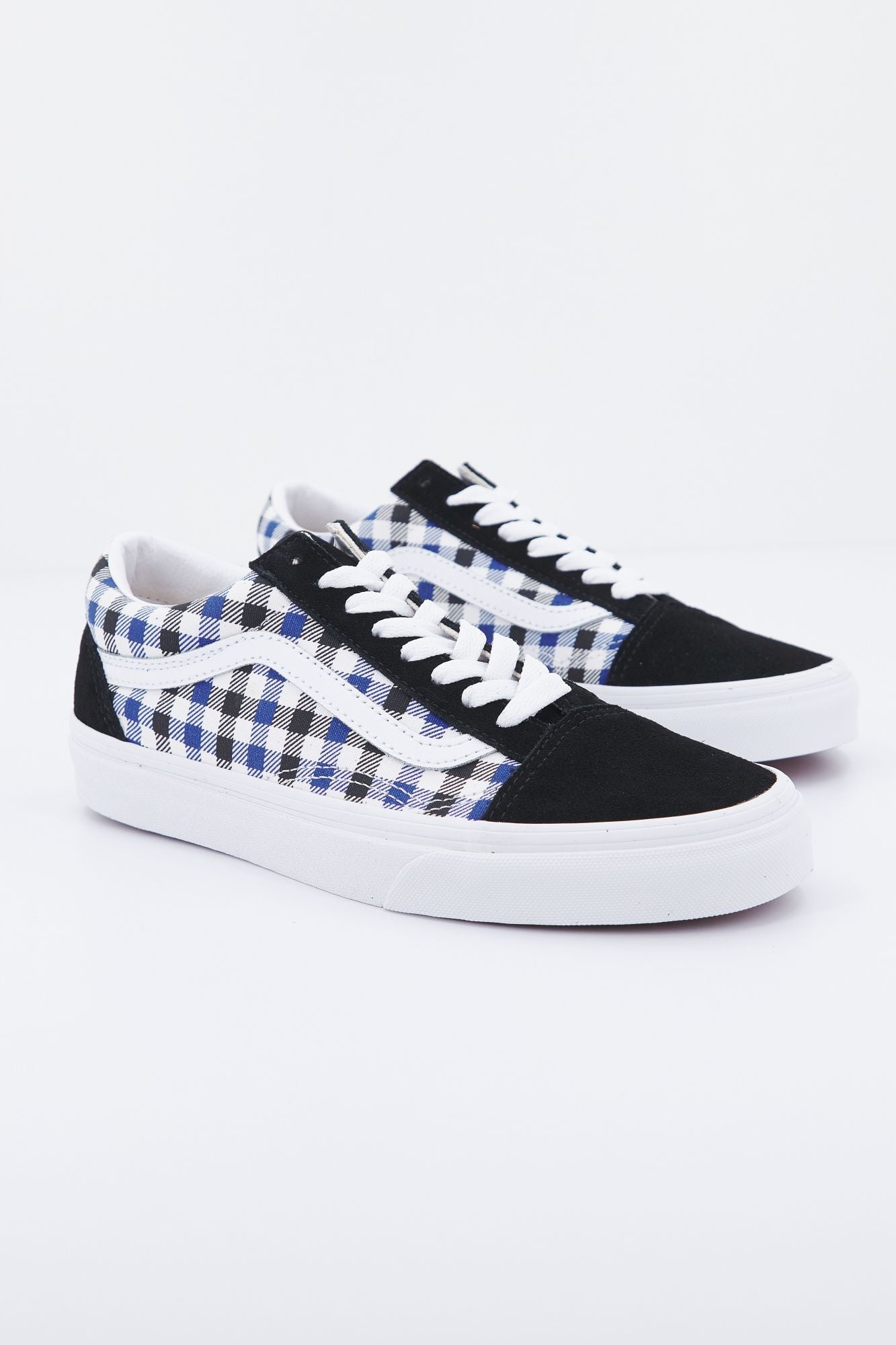 VANS UA OLD SKOOL en color NEGRO (1)
