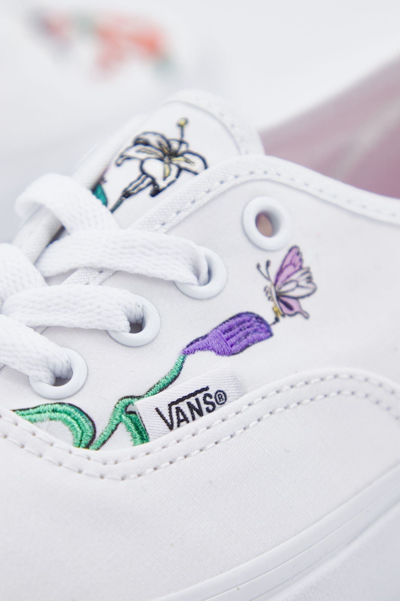 VANS UA AUTHENTIC en color BLANCO (4)
