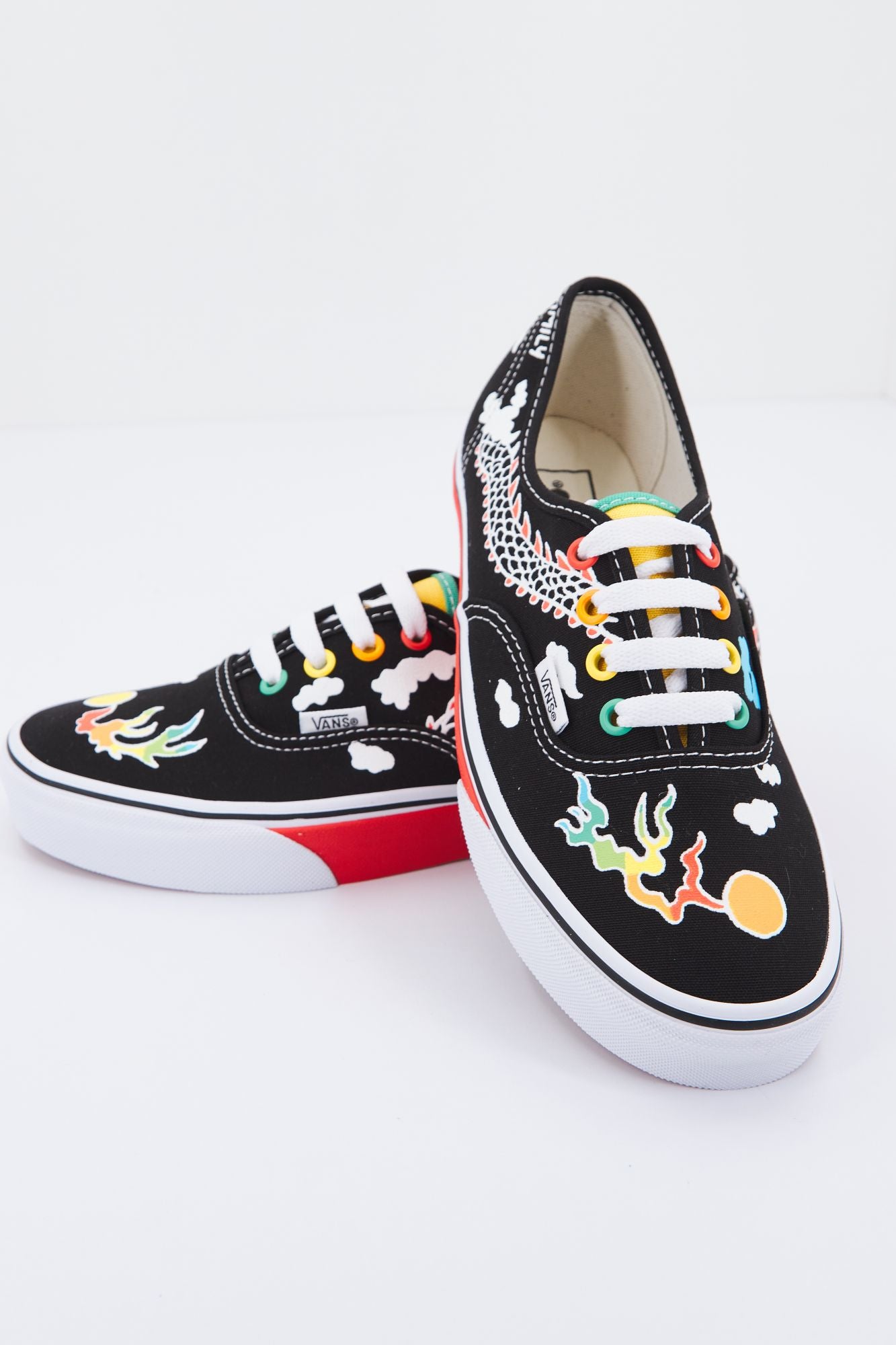 VANS UA AUTHENTIC en color NEGRO (2)