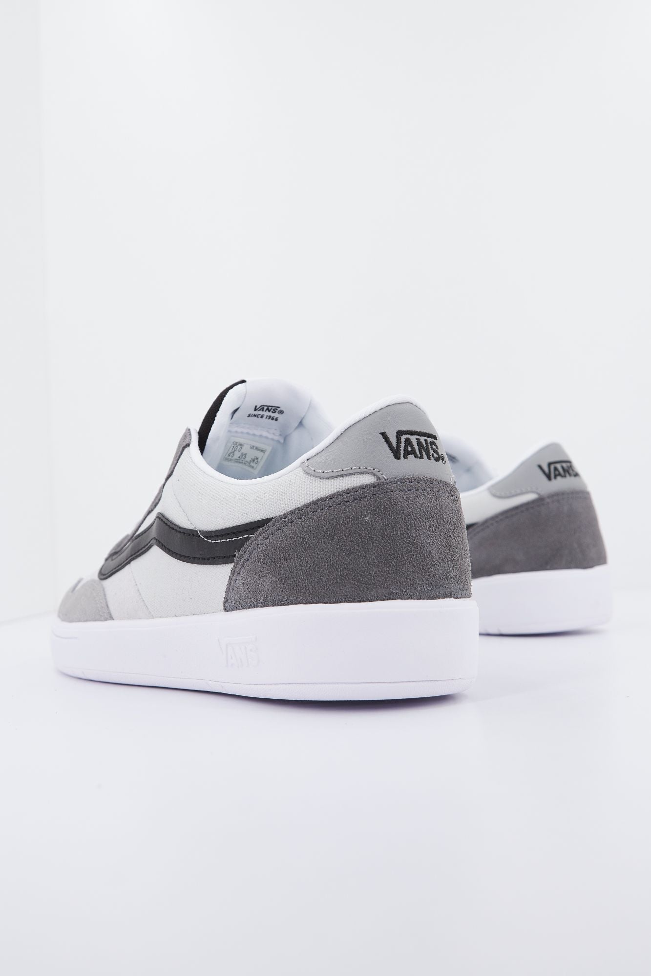 VANS UA CRUZE TOO CC en color GRIS (2)