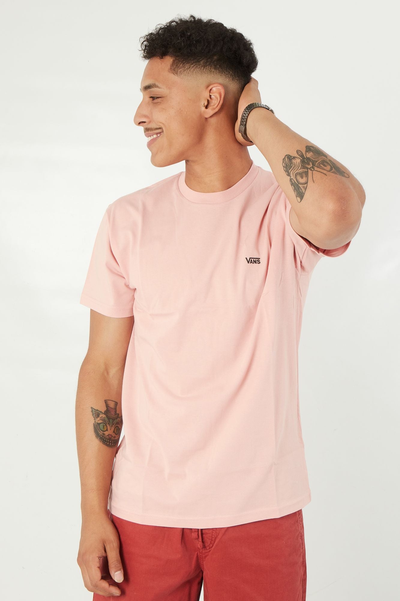 VANS LEFT CHEST LOGO TEE en color ROSA (1)