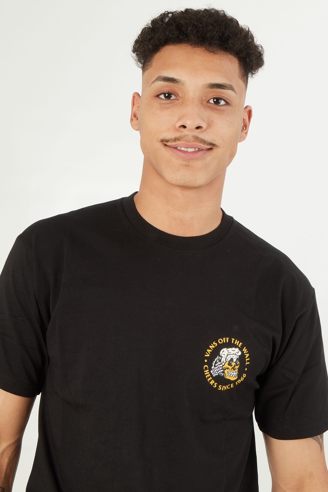 VANS  DRAIN EM DRY SS en color NEGRO (4)